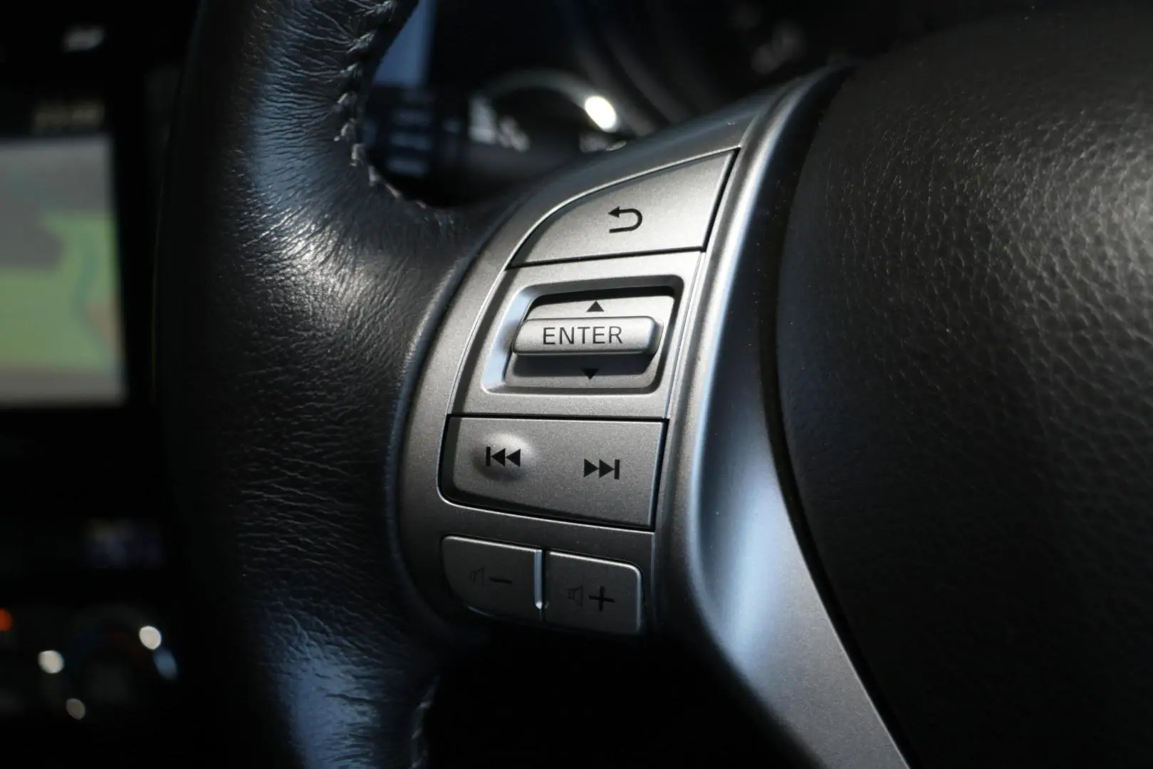 2015 Nissan X-TRAIL Gallery Image 14