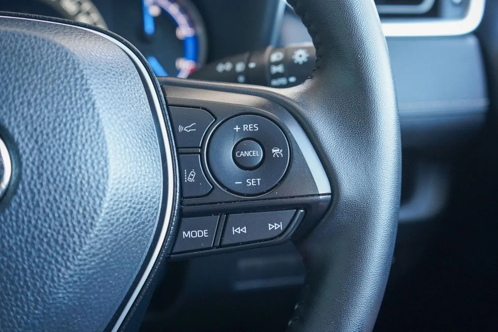 2025 Toyota RAV4 Gallery Image 22