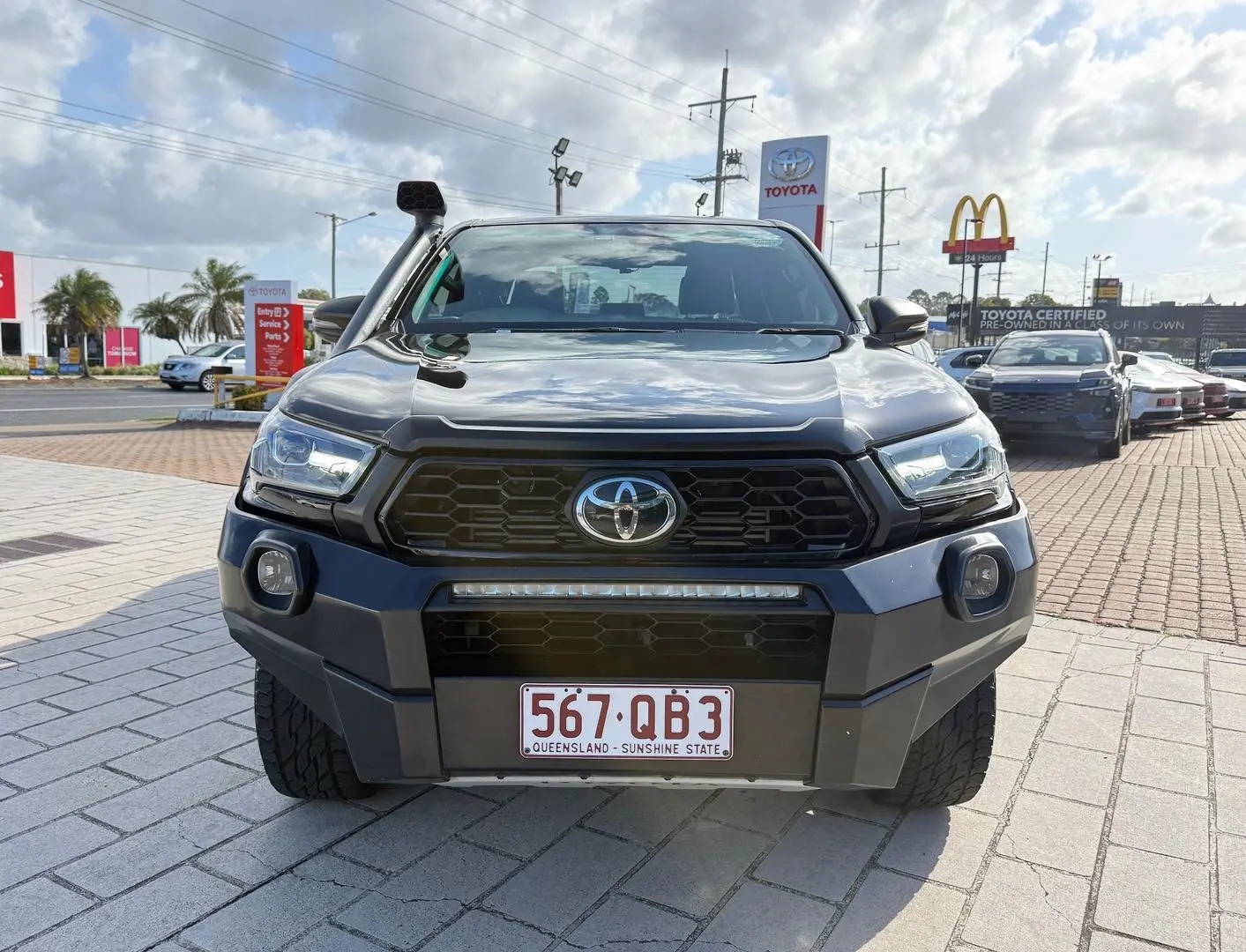 2022 Toyota Hilux Gallery Image 15