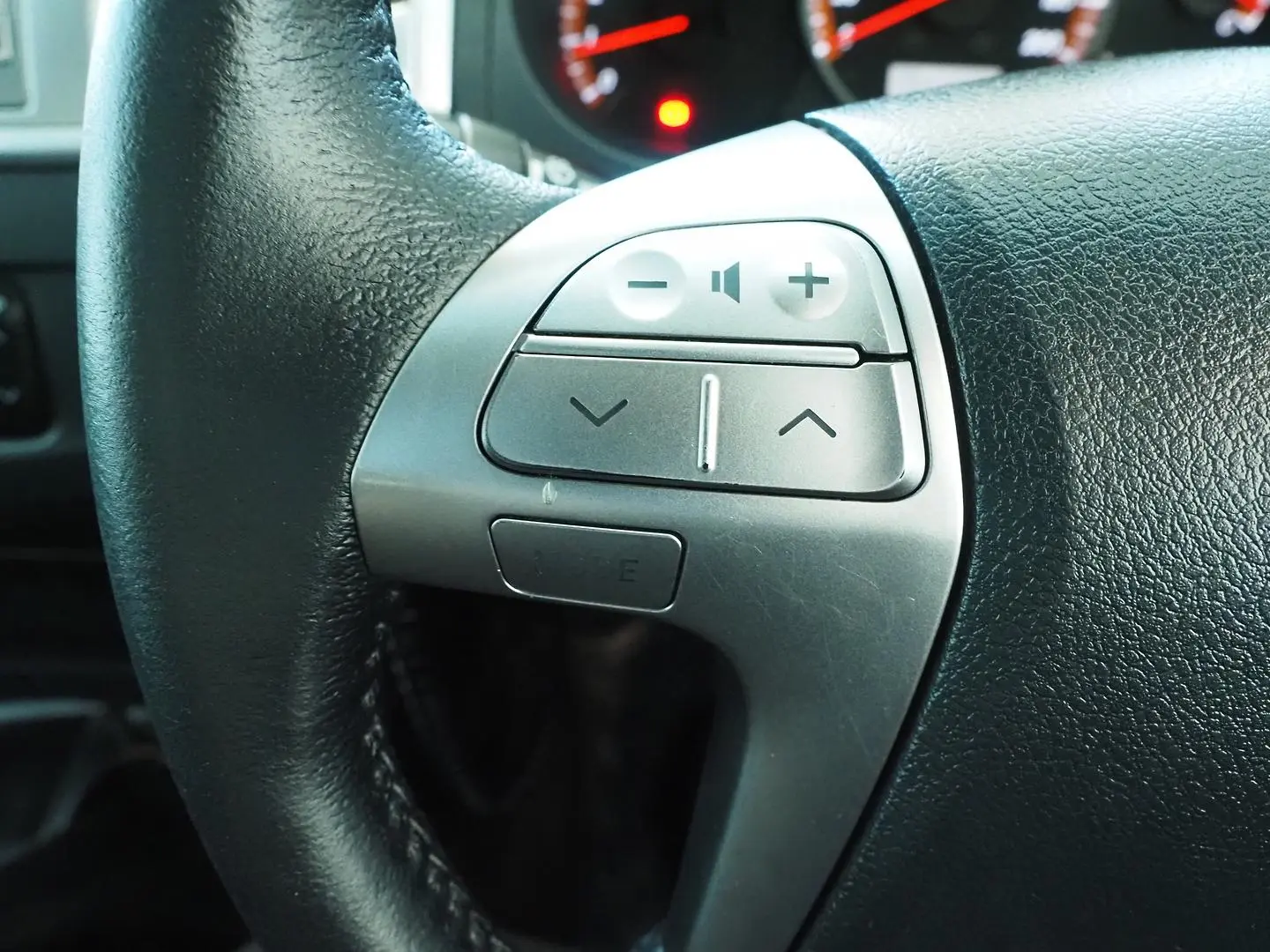 2015 Toyota Hilux Gallery Image 25