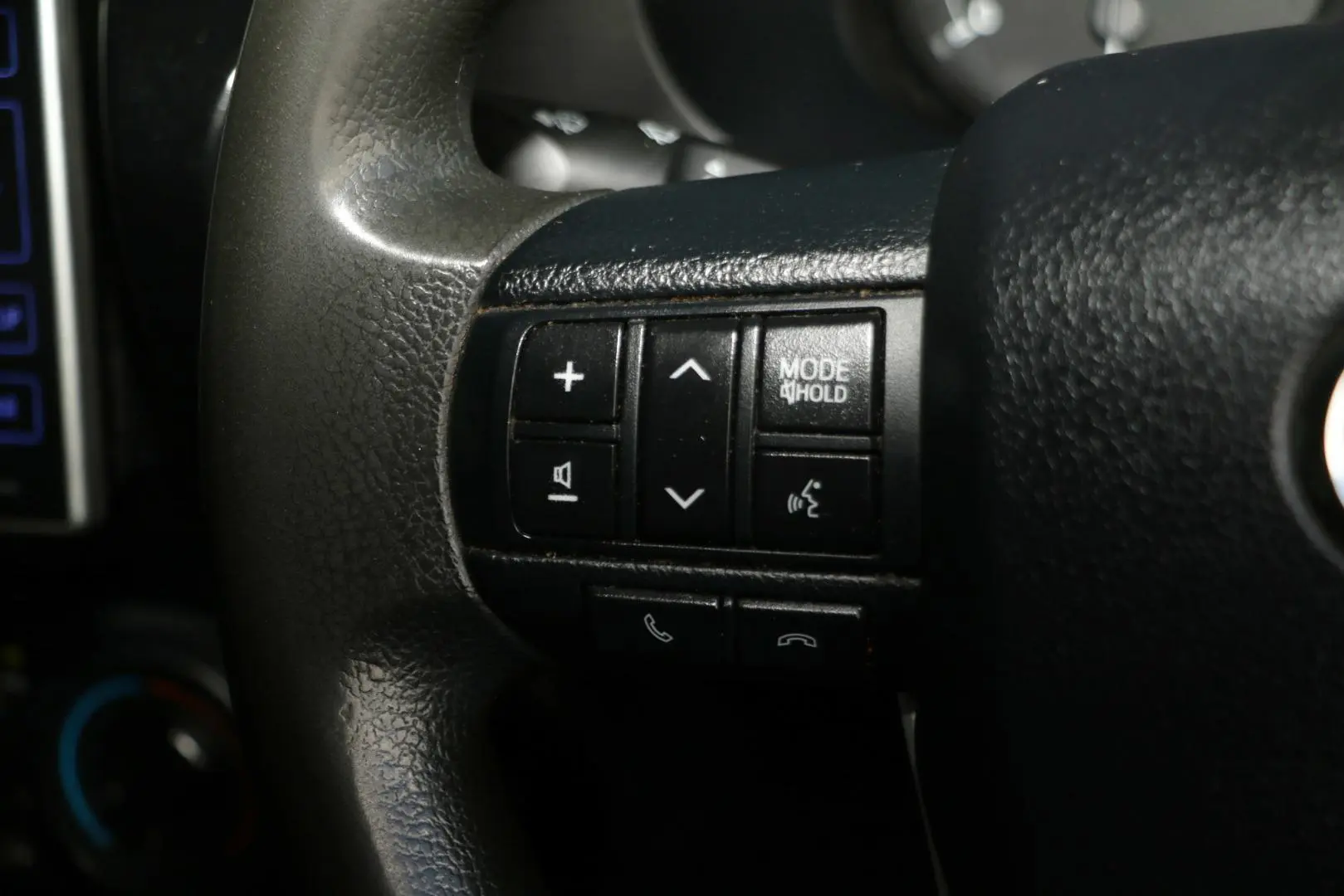 2016 Toyota Hilux Gallery Image 19