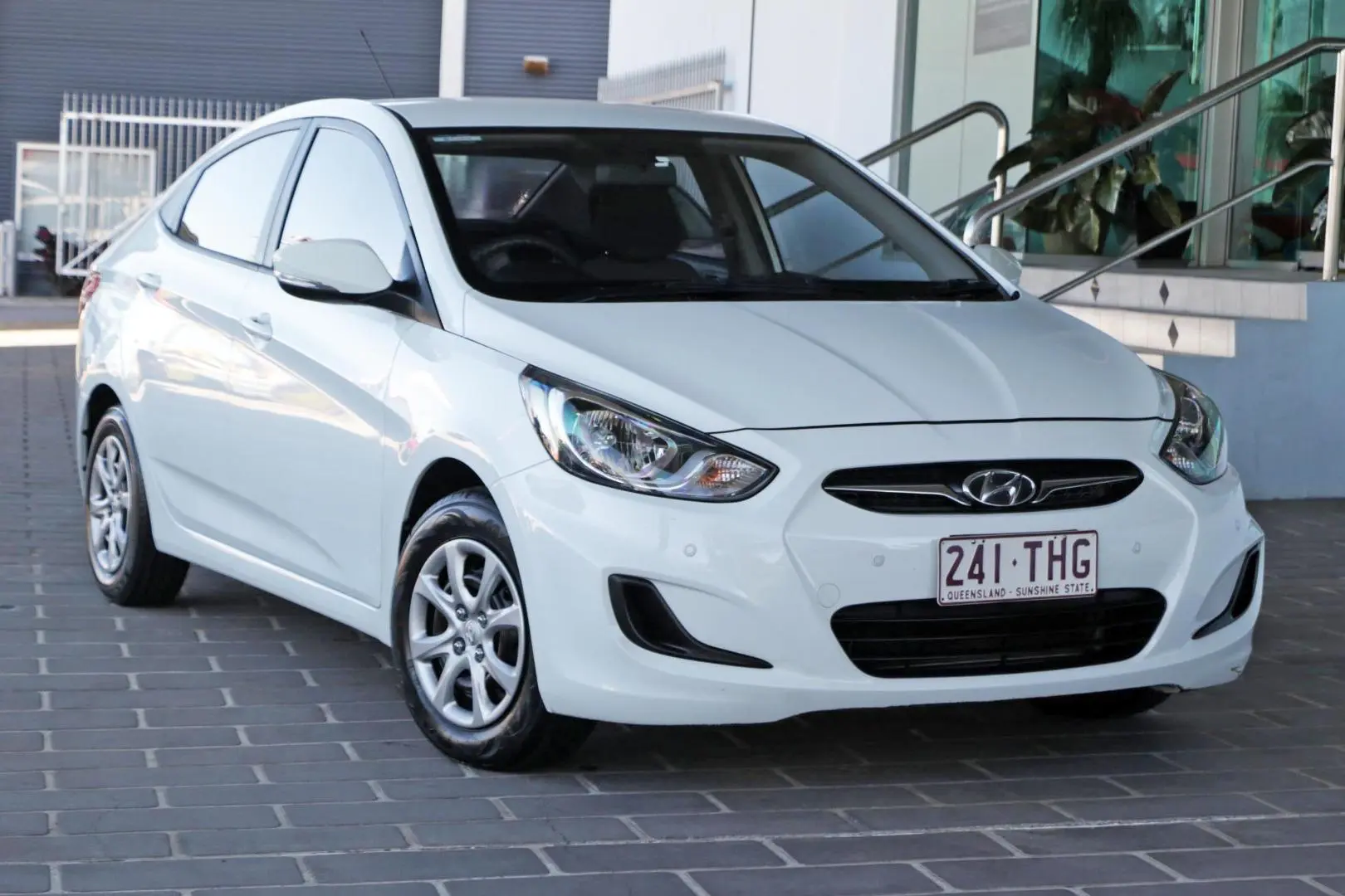 2013 Hyundai Accent Image