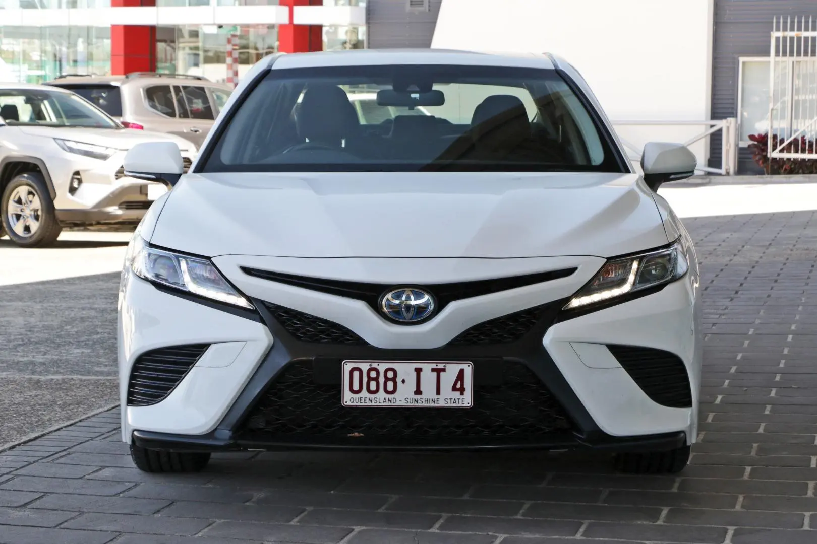 2018 Toyota Camry Gallery Image 3