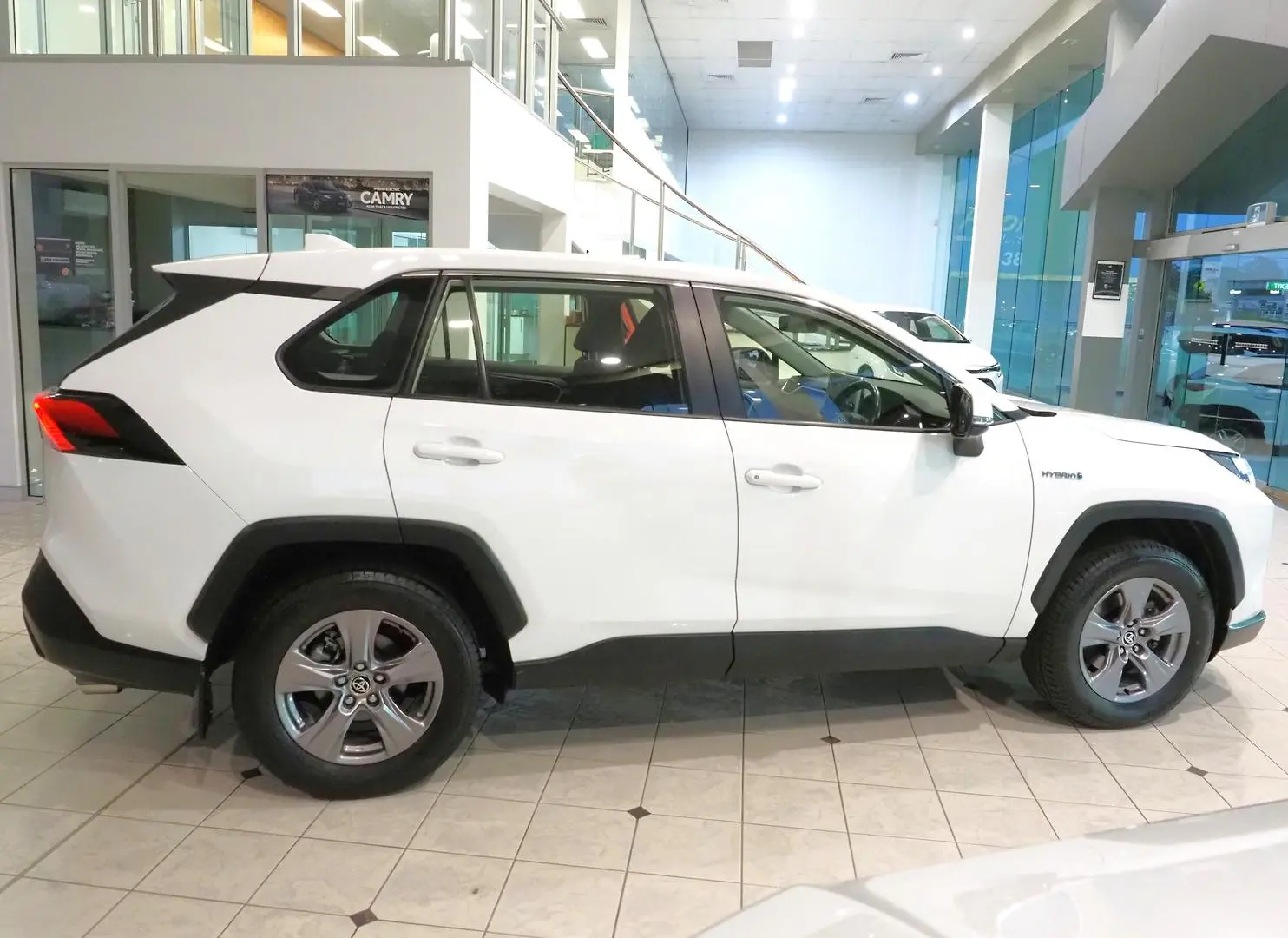 2024 Toyota RAV4 Gallery Image 7