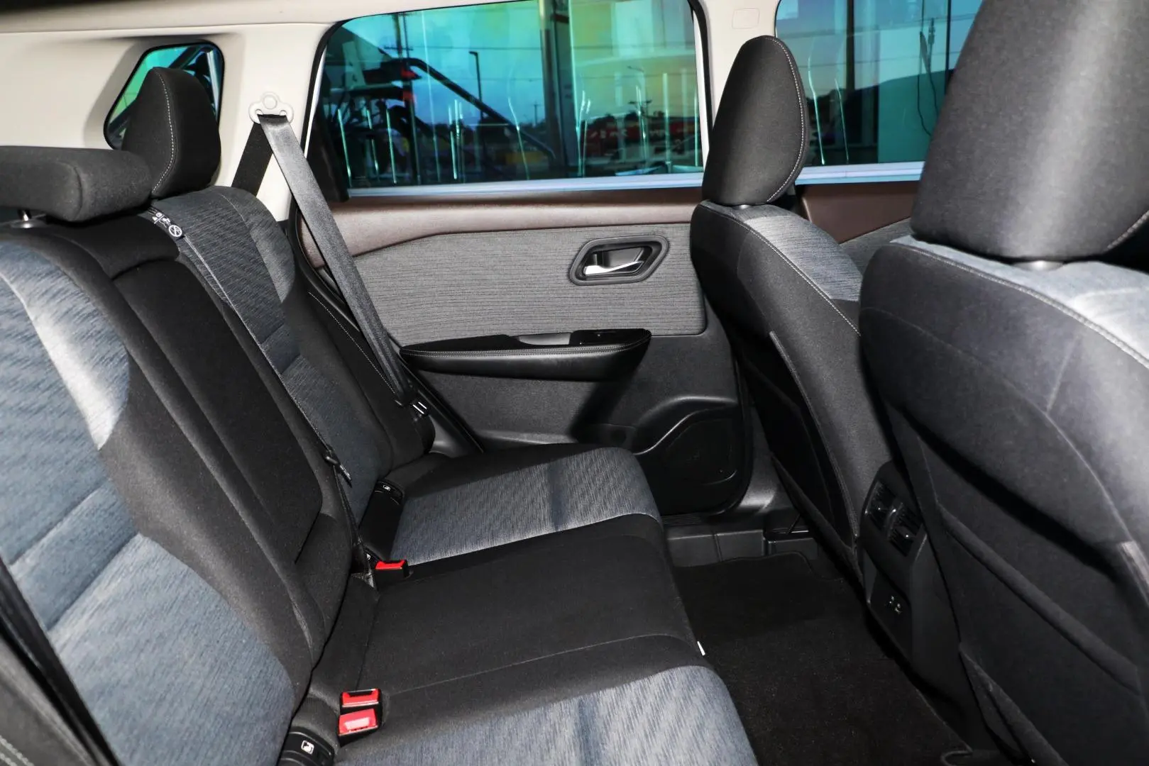 2023 Nissan X-TRAIL Gallery Image 9