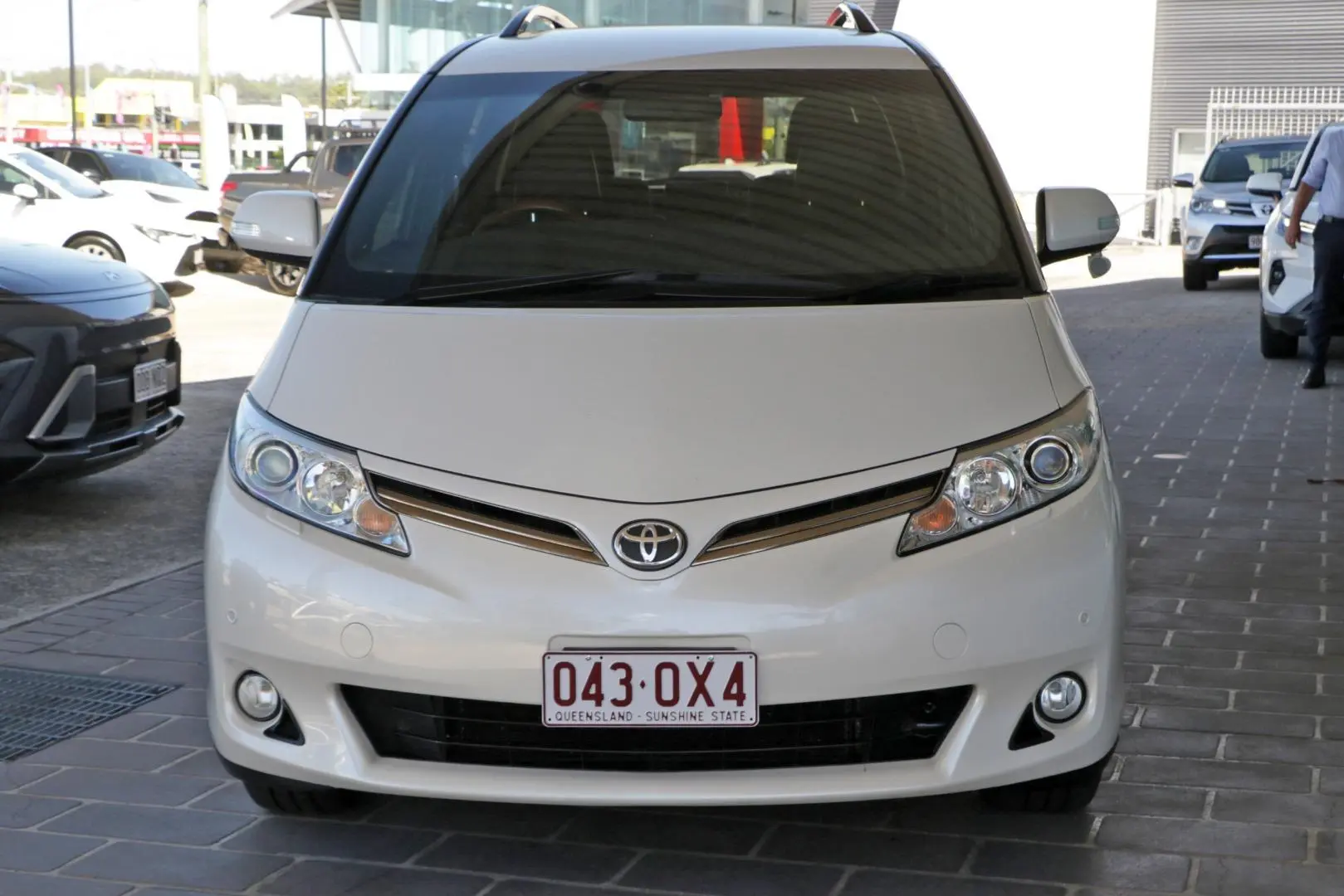 2018 Toyota Tarago Gallery Image 3