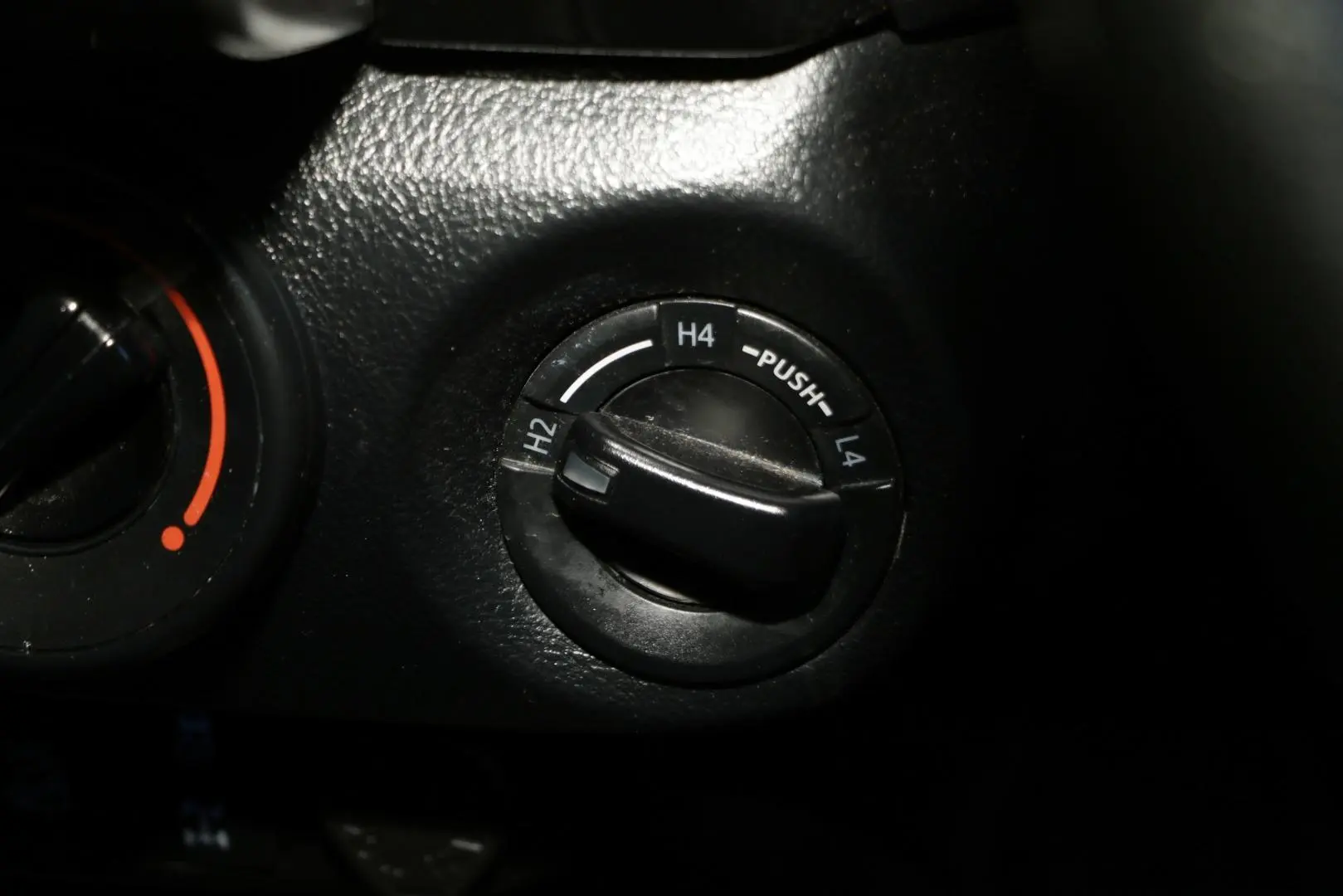 2022 Toyota Hilux Gallery Image 15