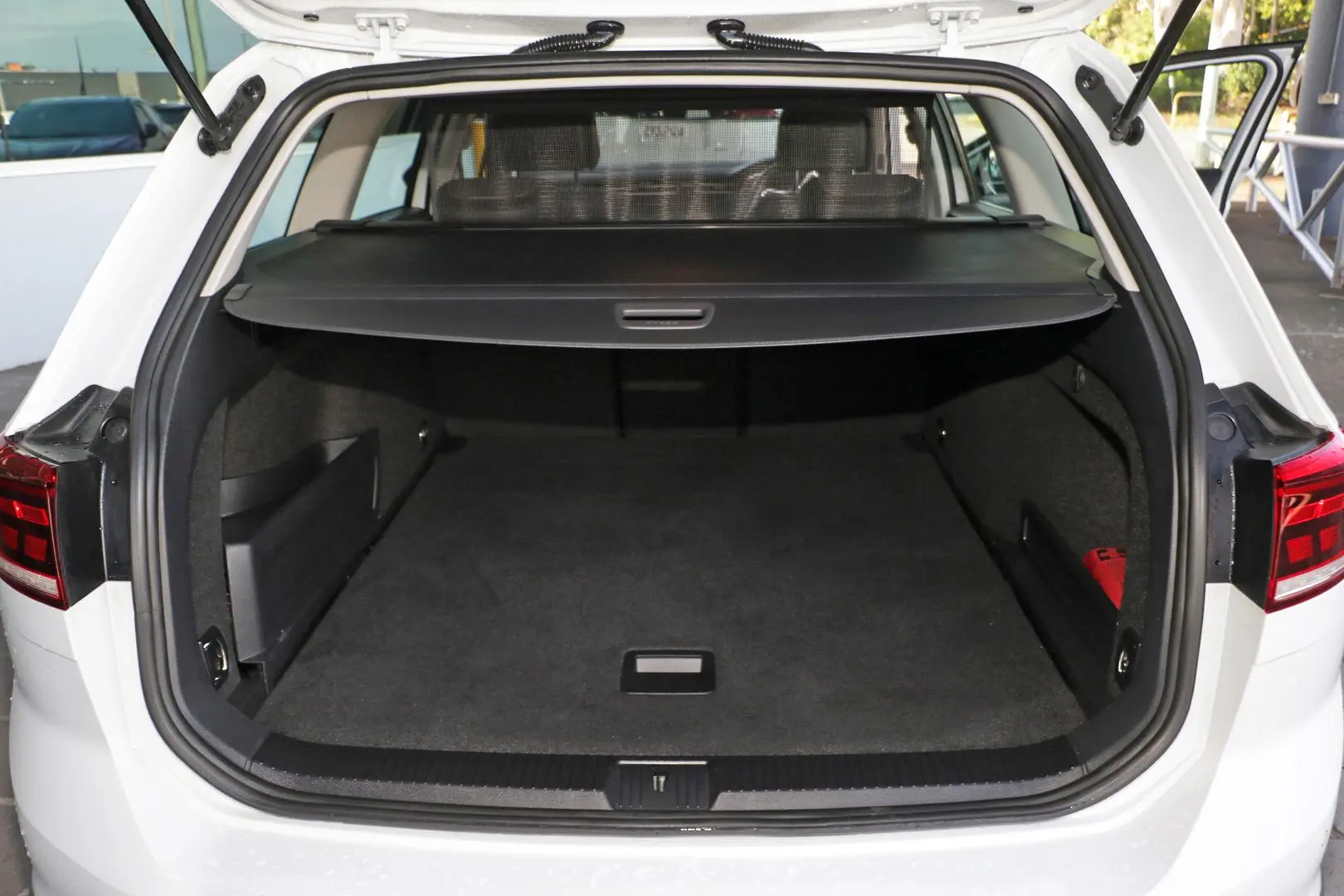 2022 Volkswagen Passat Gallery Image 23