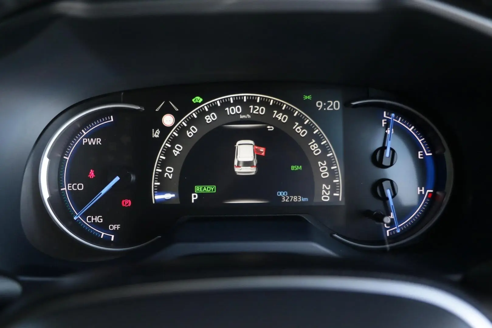 2025 Toyota RAV4 Gallery Image 13