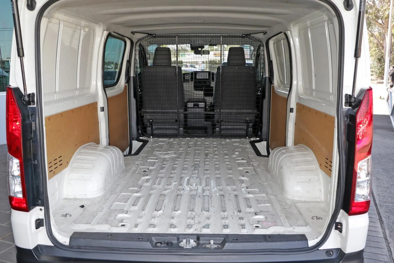 2024 Toyota Hiace Gallery Image 22