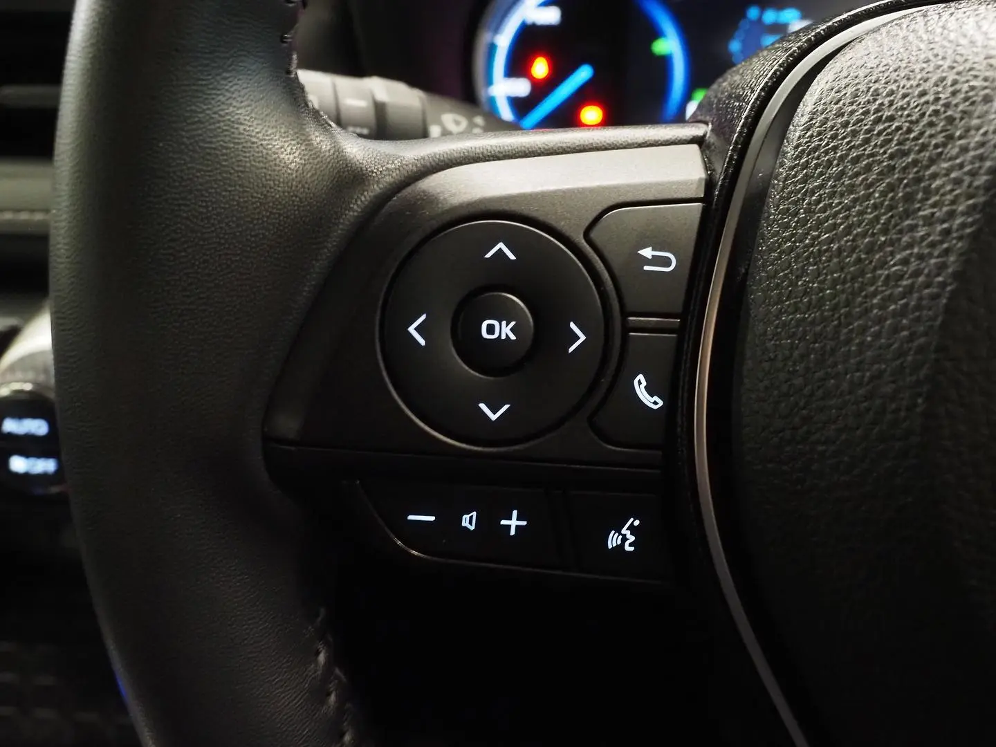 2024 Toyota RAV4 Gallery Image 17