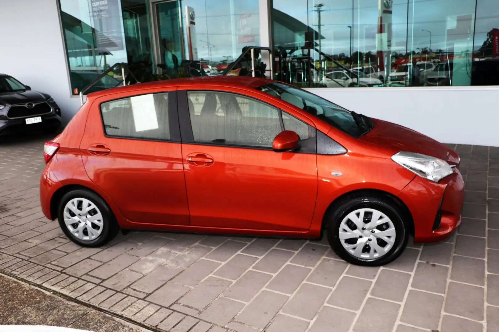 2019 Toyota Yaris Gallery Image 5