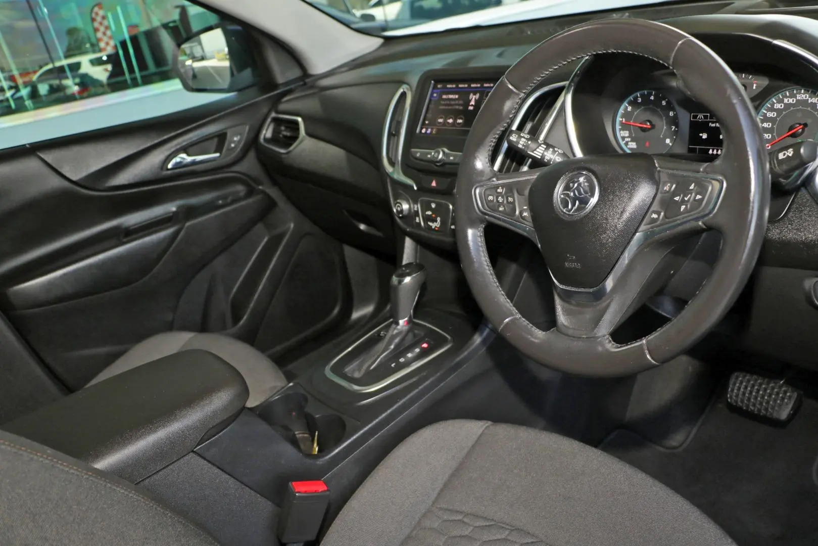 2020 Holden Equinox Gallery Image 6