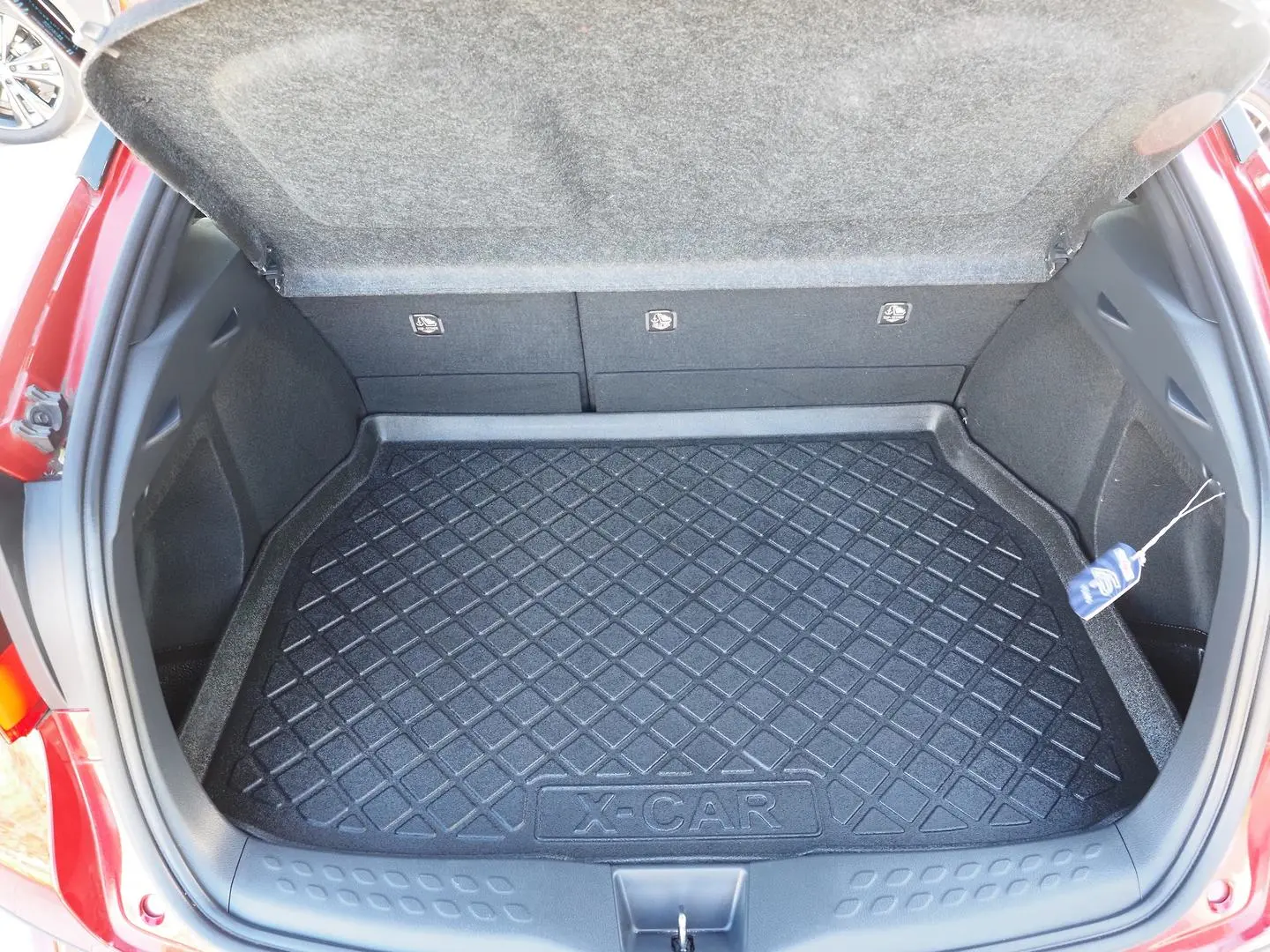 2022 Toyota C-HR Gallery Image 13