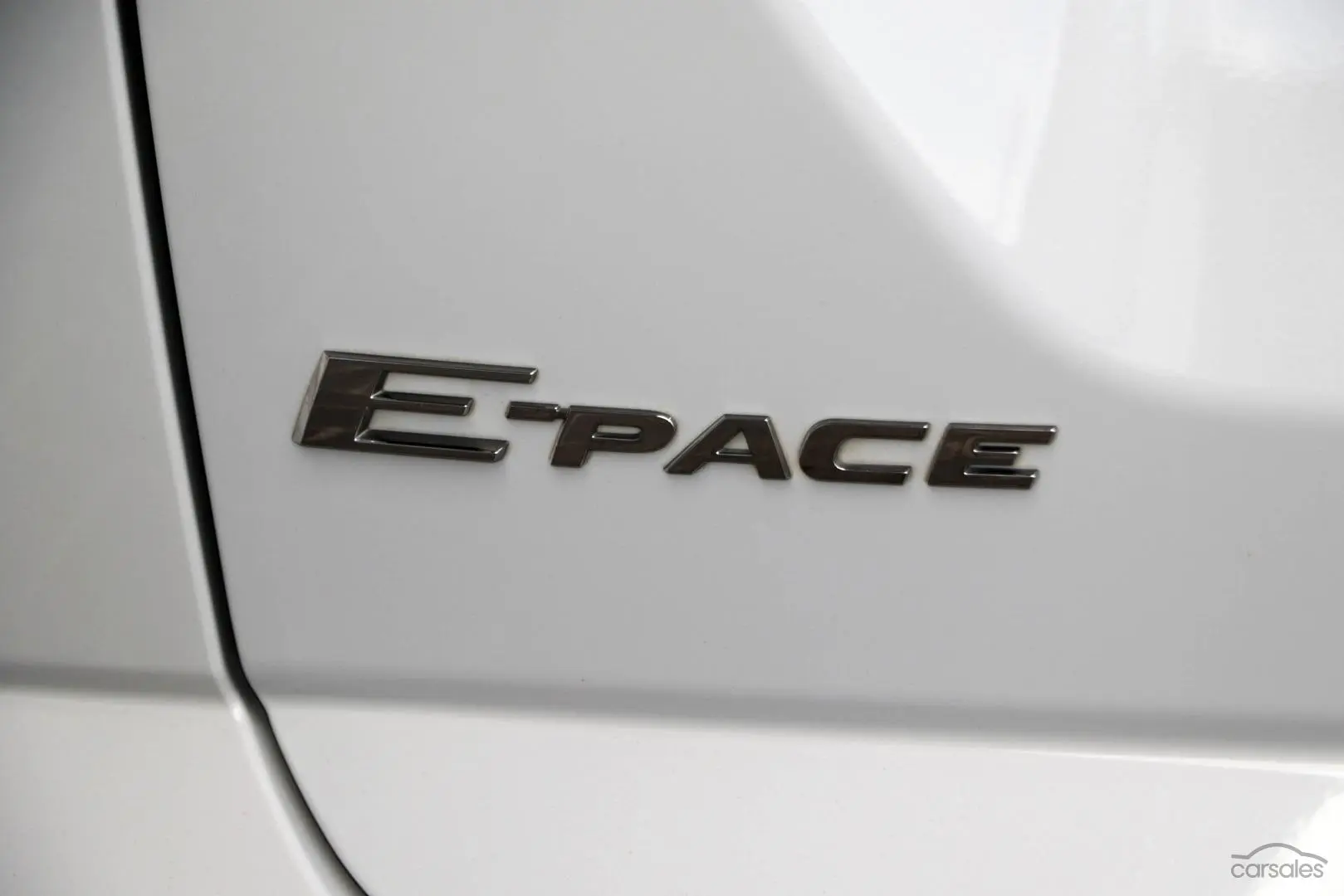 2019 Jaguar E-PACE Image 18