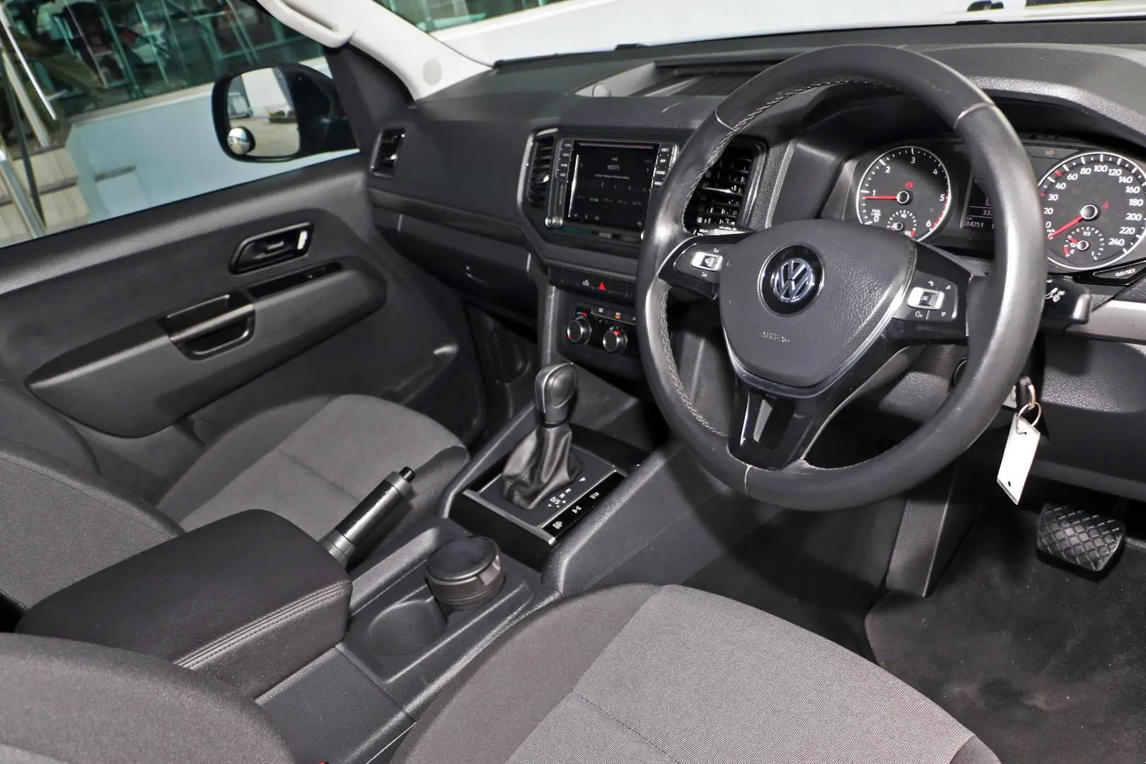 2020 Volkswagen Amarok Gallery Image 6