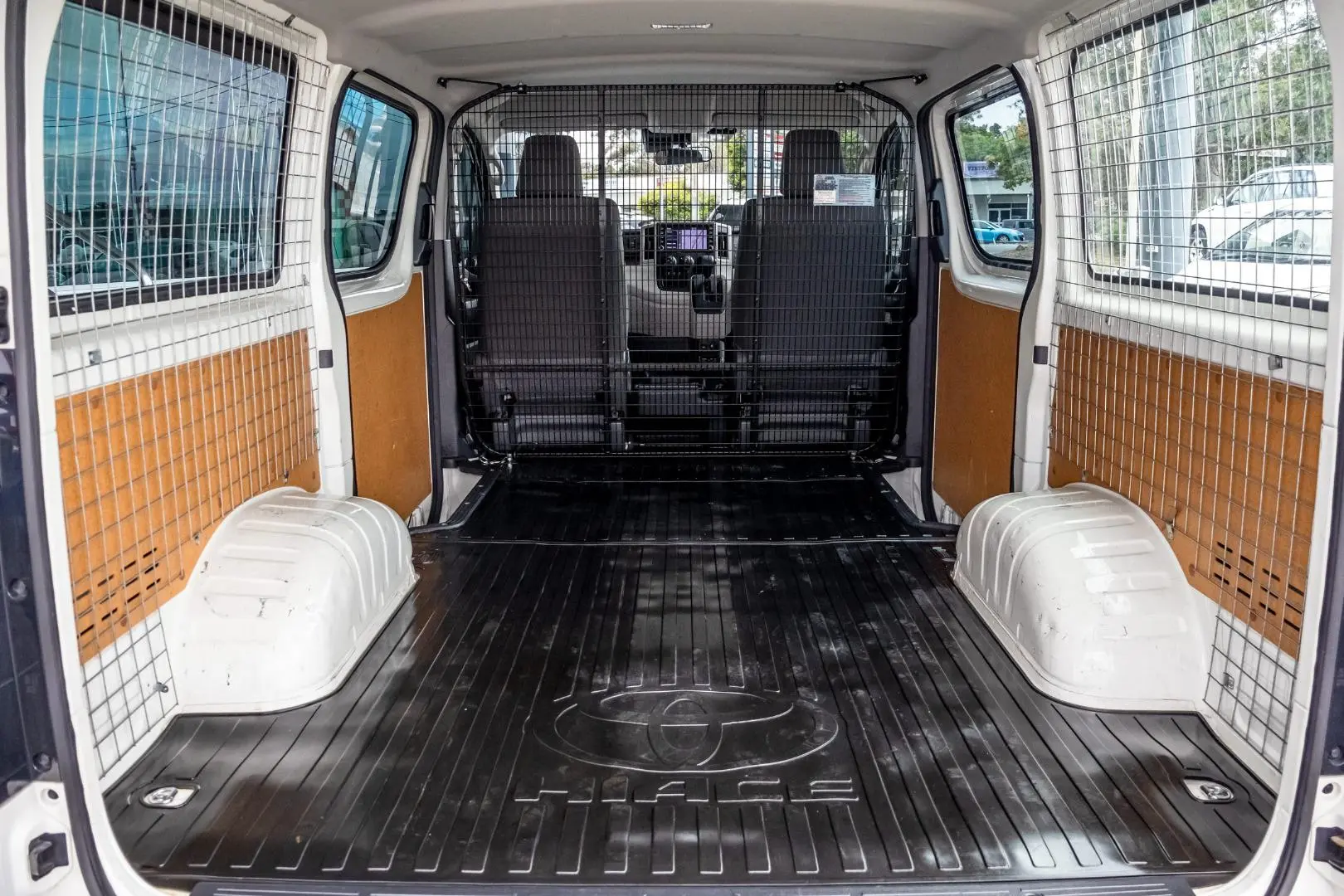 2021 Toyota Hiace Gallery Image 20