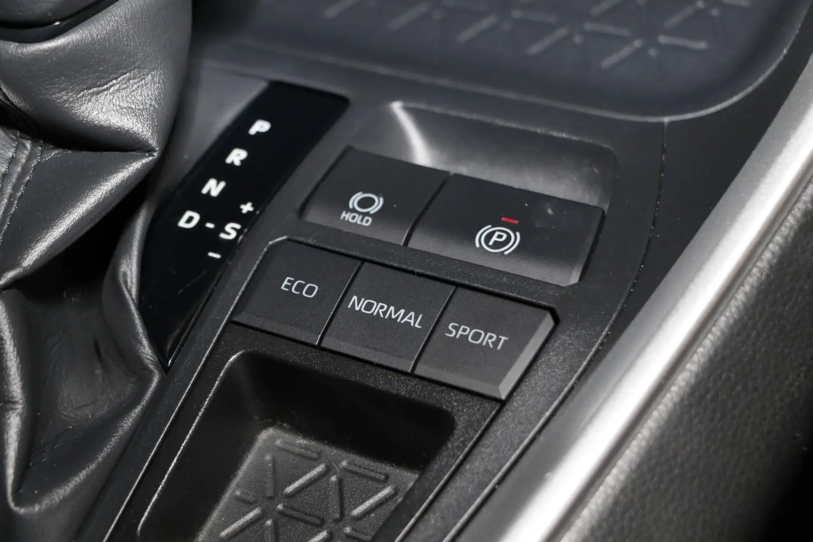 2023 Toyota RAV4 Gallery Image 13