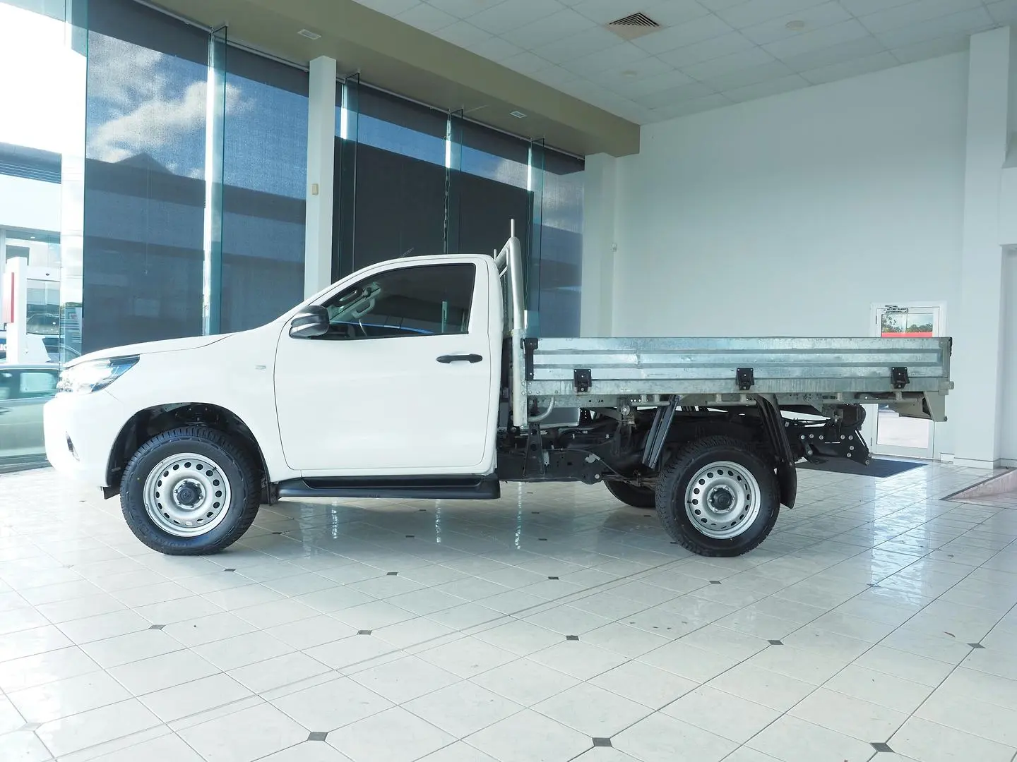 2021 Toyota Hilux Gallery Image 11