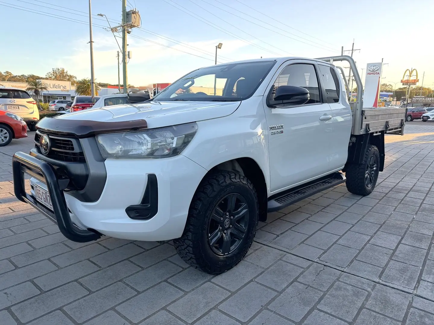 2023 Toyota Hilux Gallery Image 10
