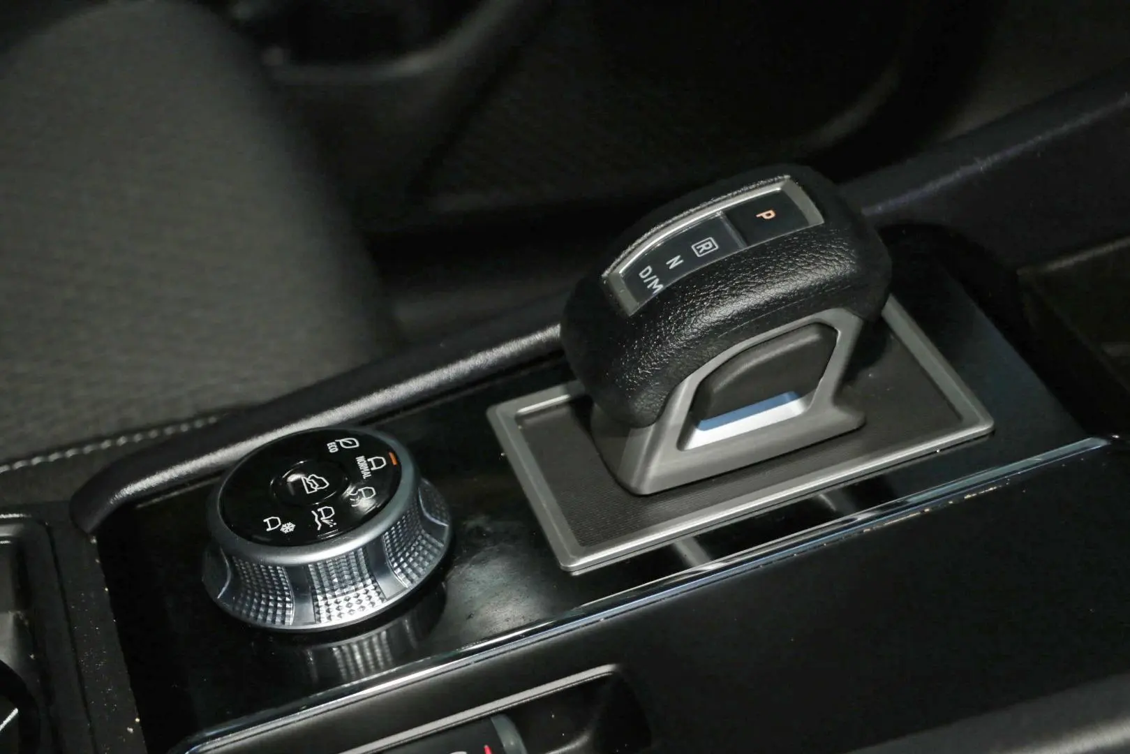 2023 Mitsubishi Outlander Gallery Image 12