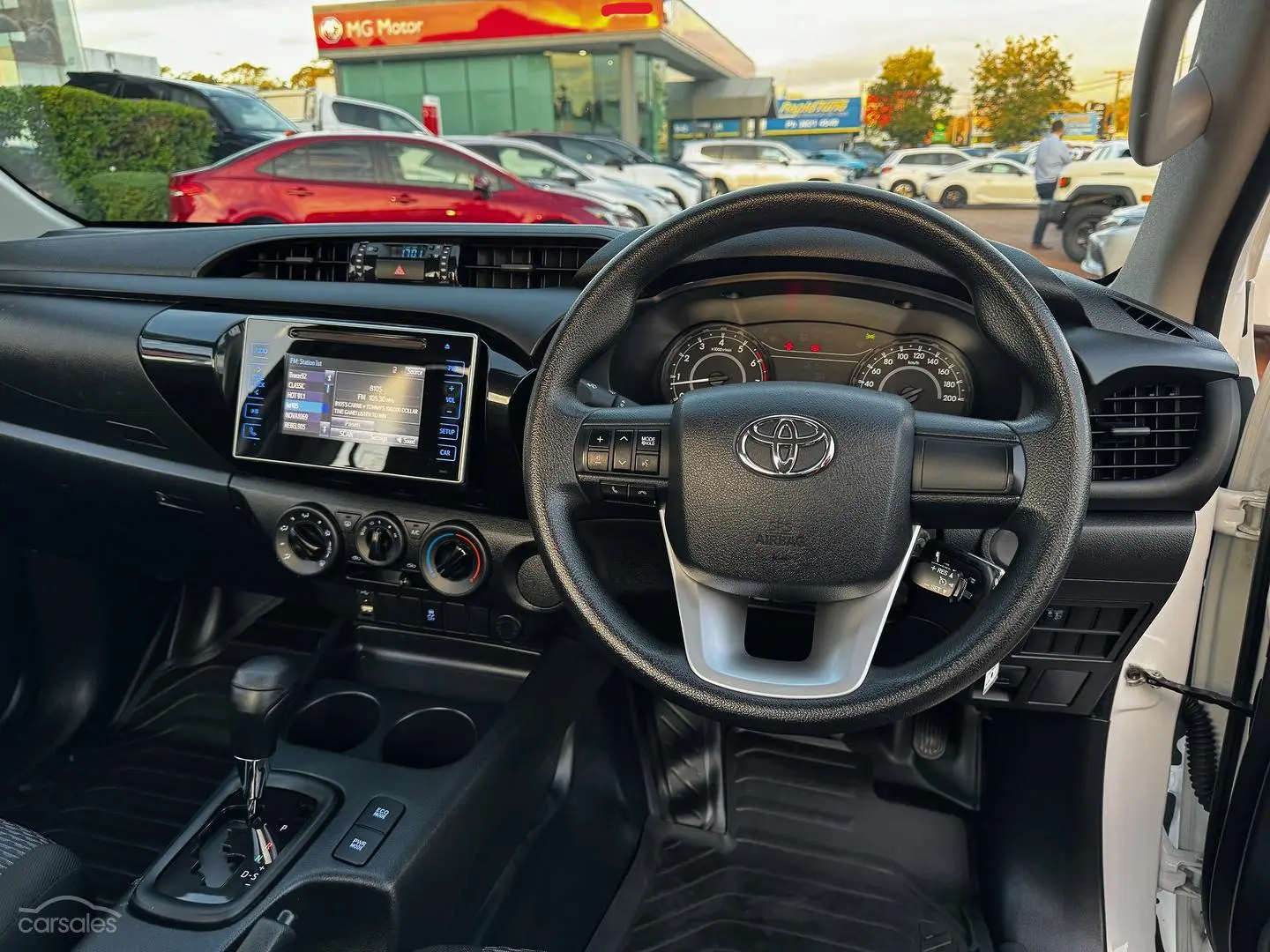 2016 Toyota Hilux Image 16