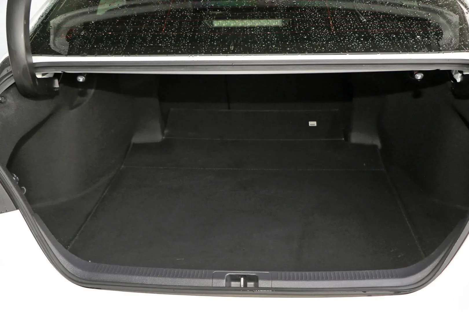 2019 Toyota Camry Gallery Image 22