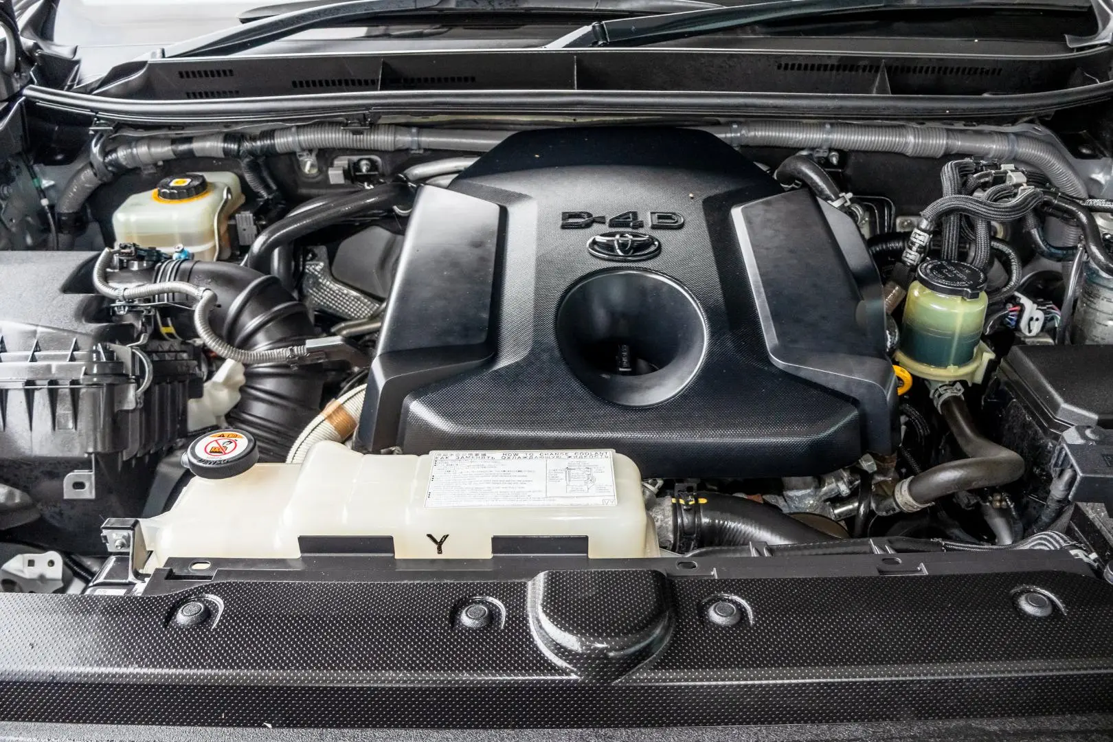 2020 Toyota Landcruiser Prado Gallery Image 23