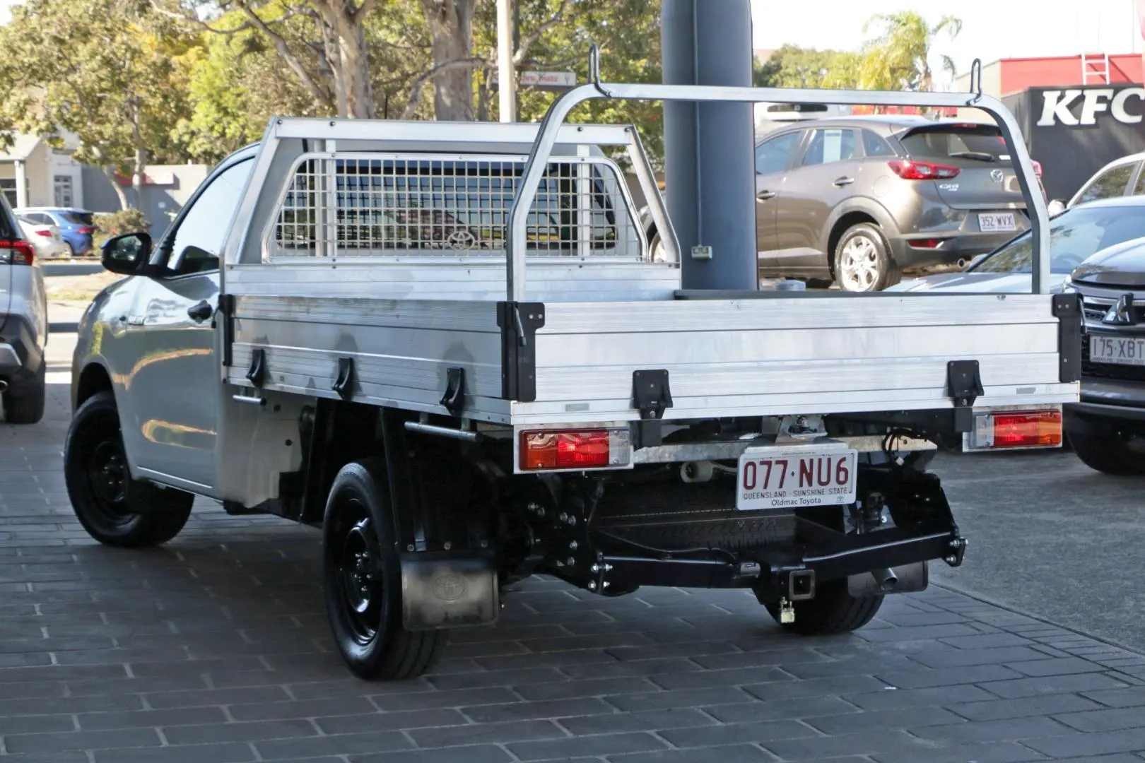 2019 Toyota Hilux Gallery Image 2
