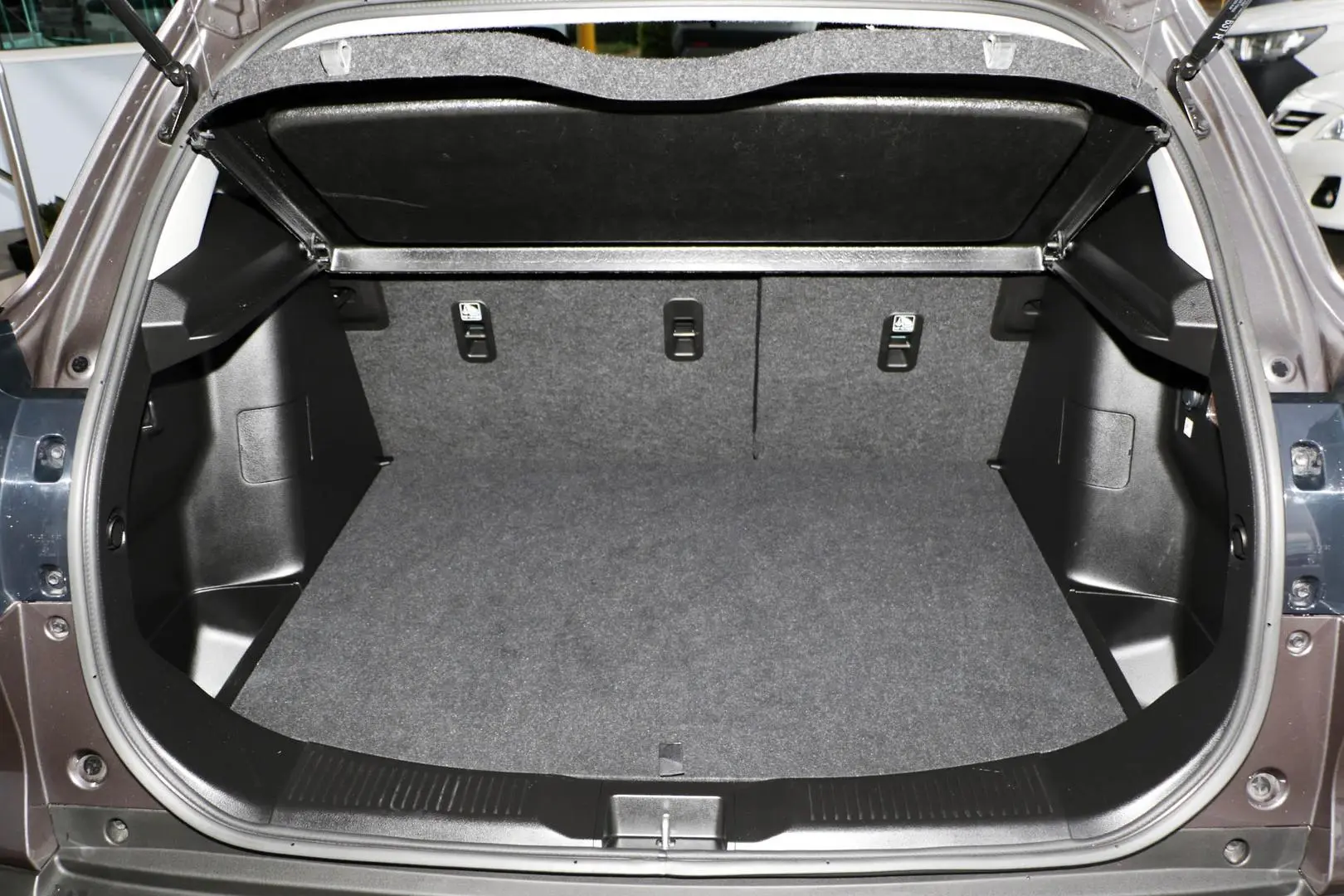 2023 Suzuki S-Cross Gallery Image 21