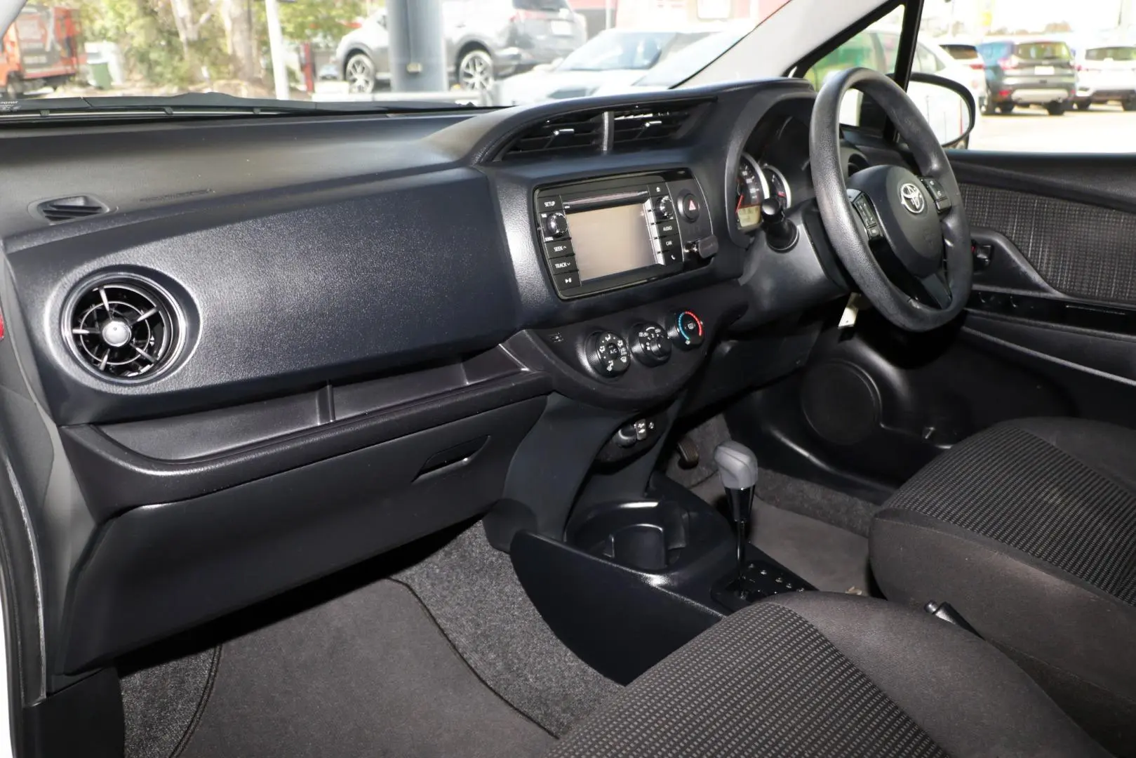 2019 Toyota Yaris Gallery Image 7