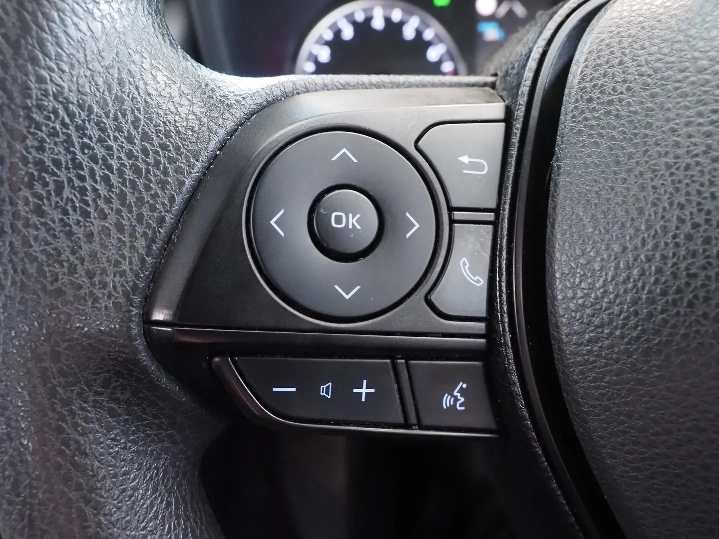 2020 Toyota RAV4 Gallery Image 22