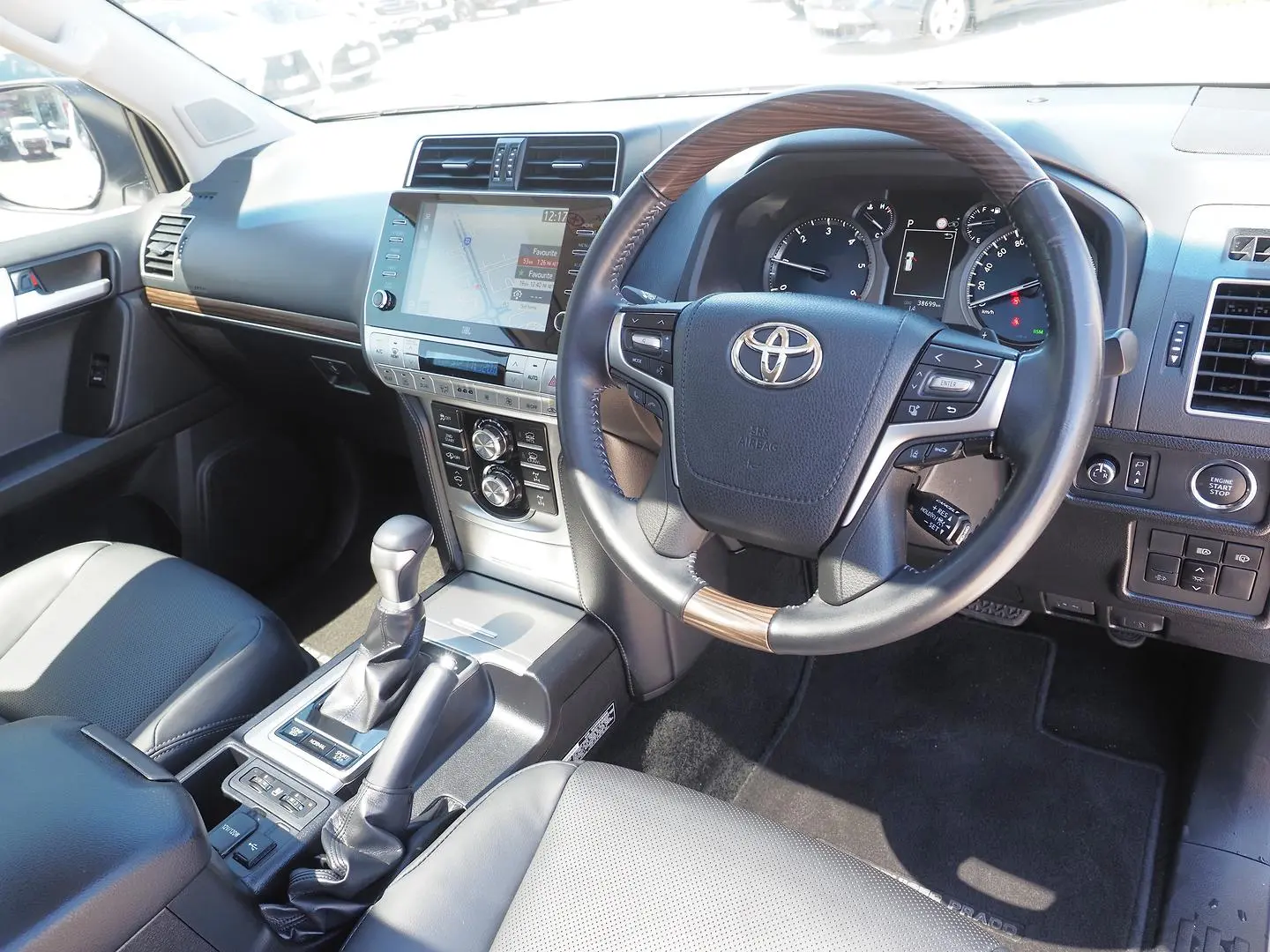 2022 Toyota Landcruiser Prado Gallery Image 4