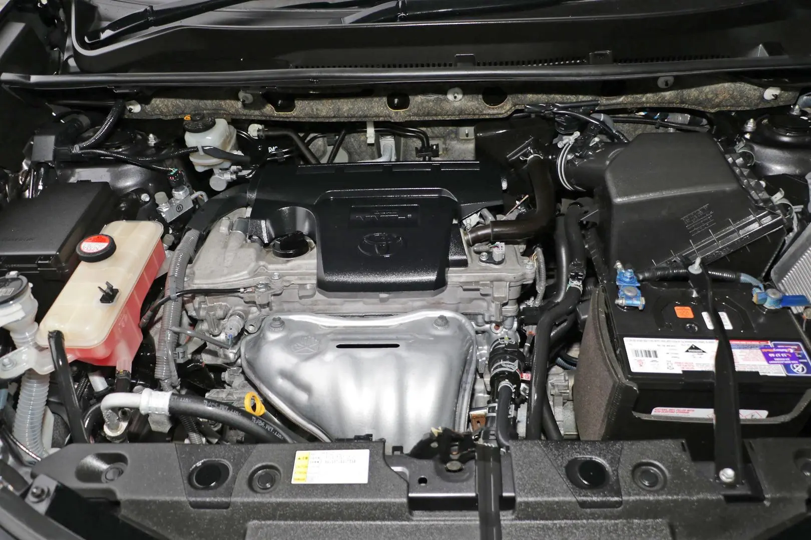2015 Toyota RAV4 Gallery Image 19