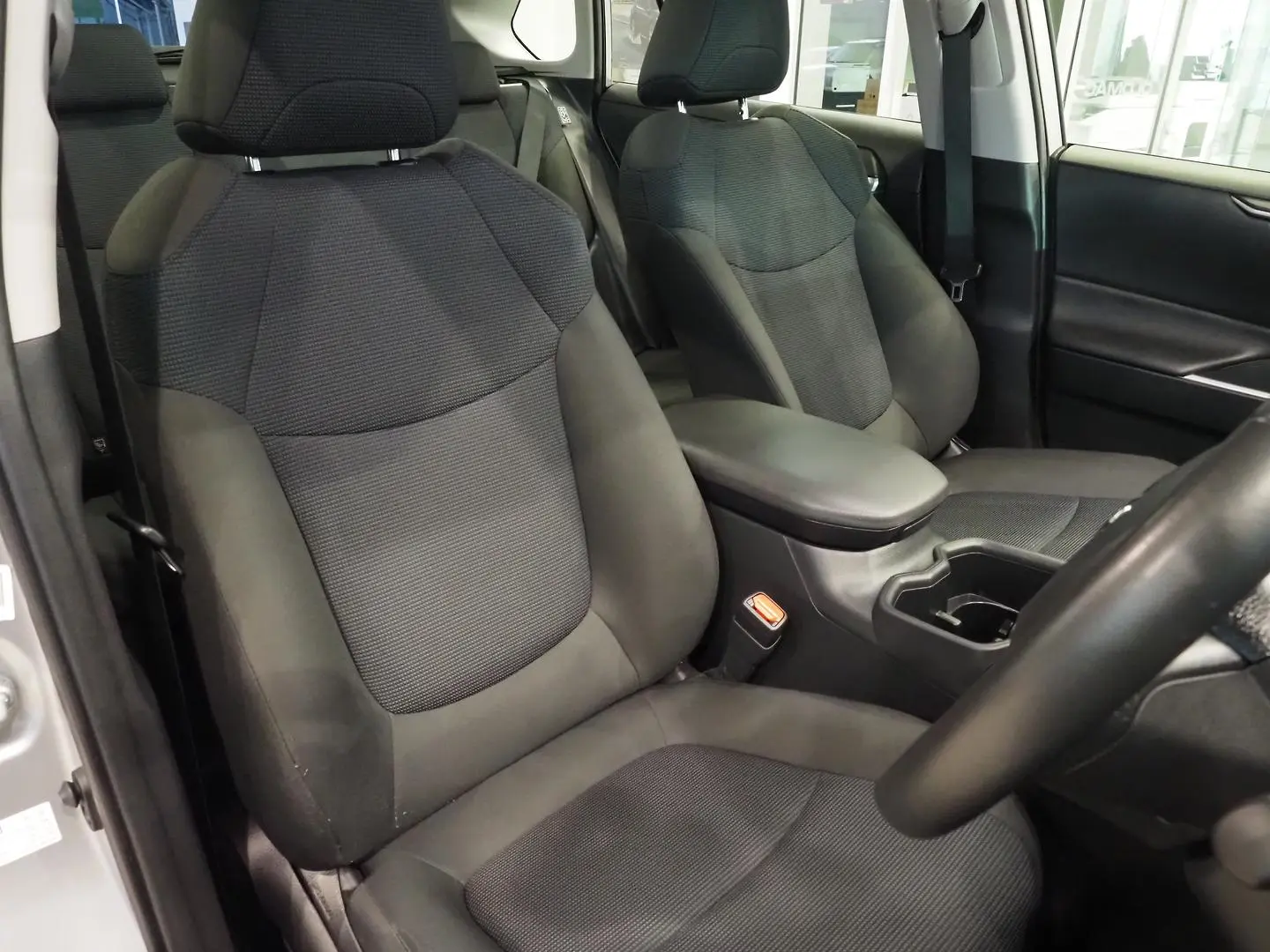 2024 Toyota RAV4 Gallery Image 11