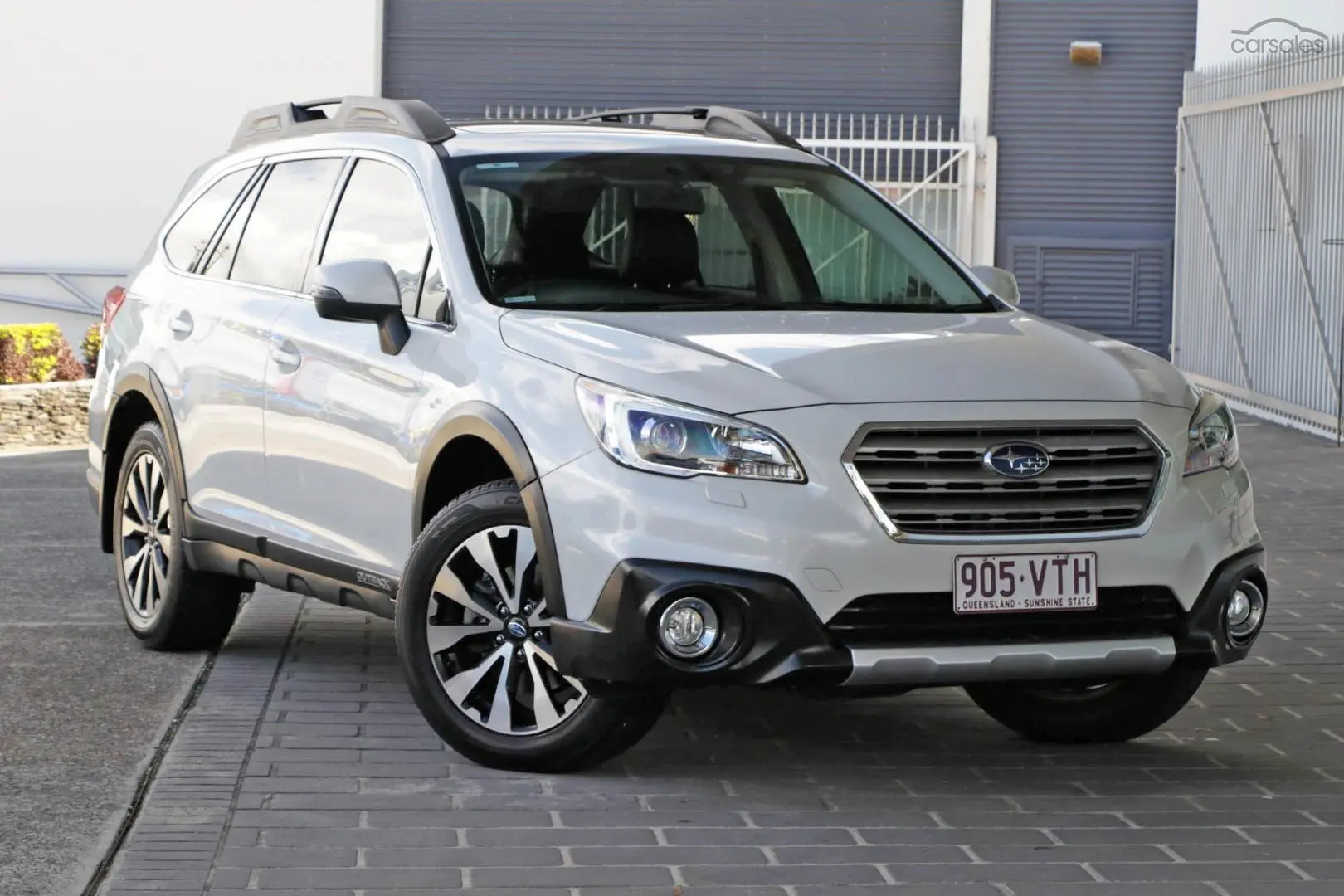 2015 Subaru Outback Image 1