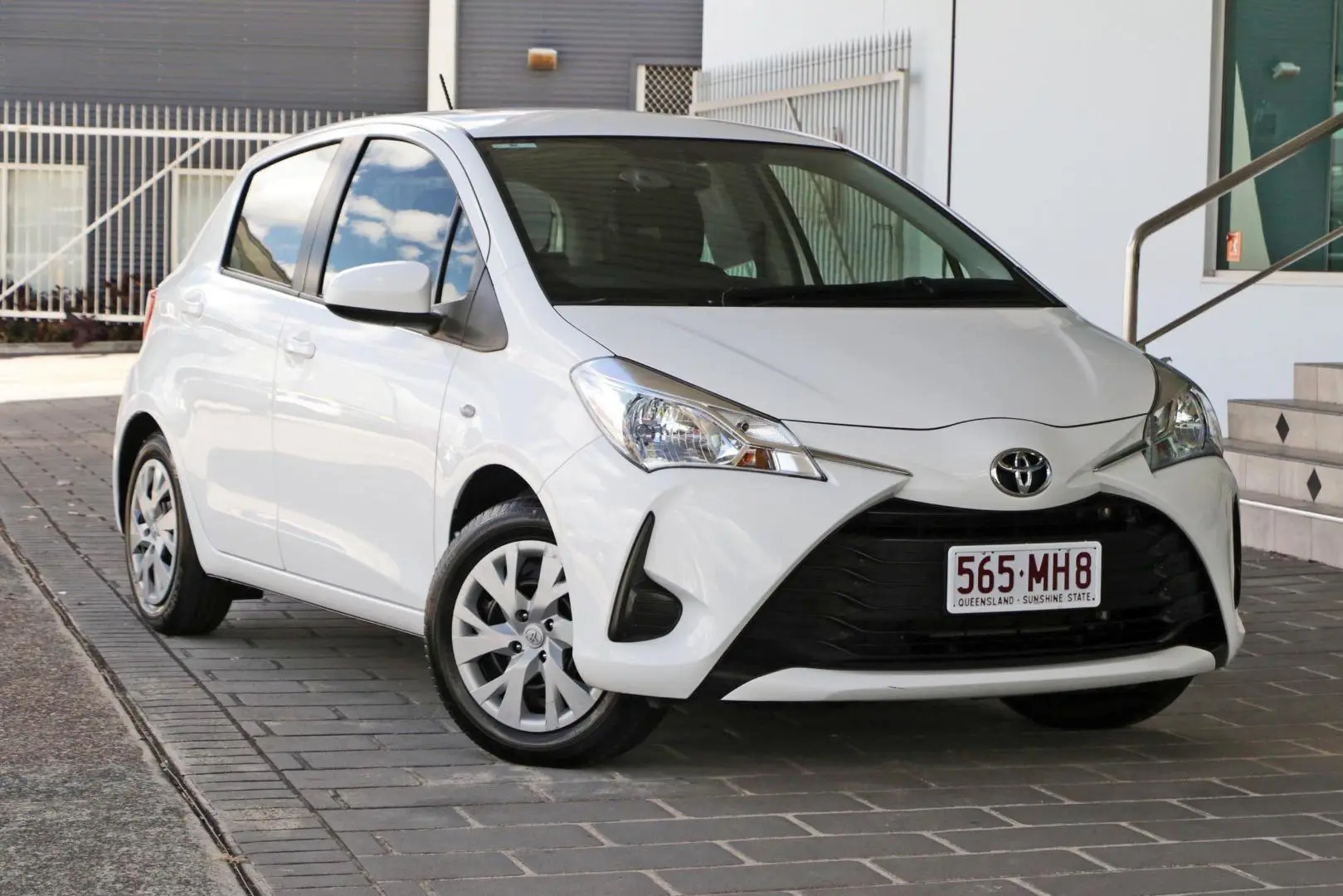 2019 Toyota Yaris Gallery Image 3