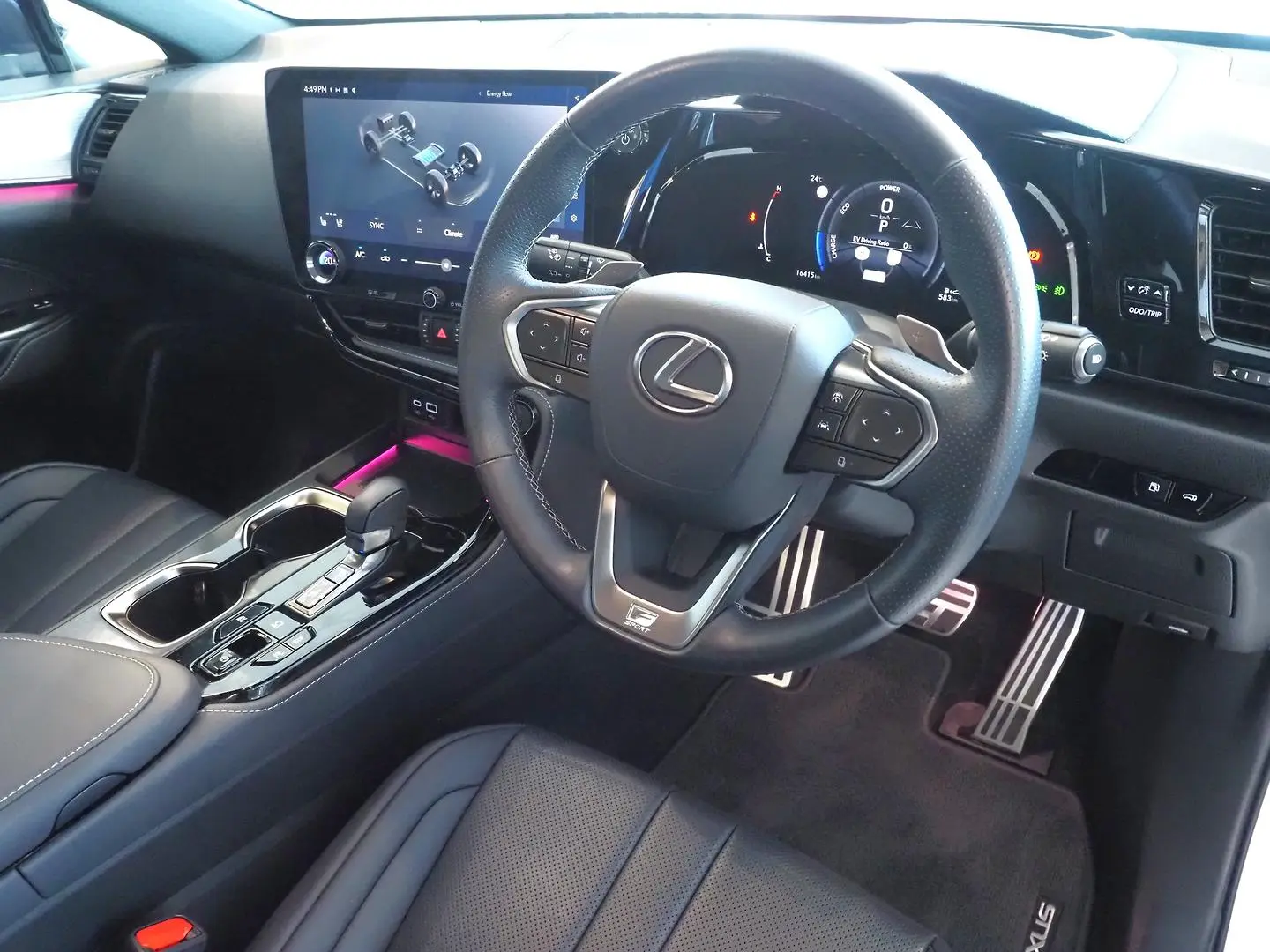 2024 Lexus NX Gallery Image 4