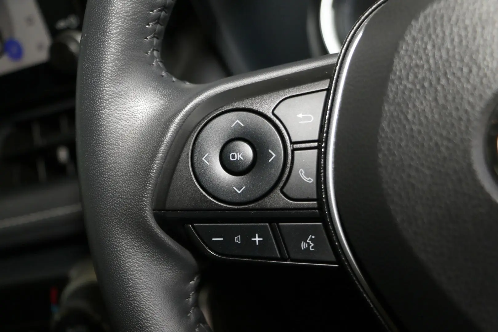 2024 Toyota RAV4 Gallery Image 16