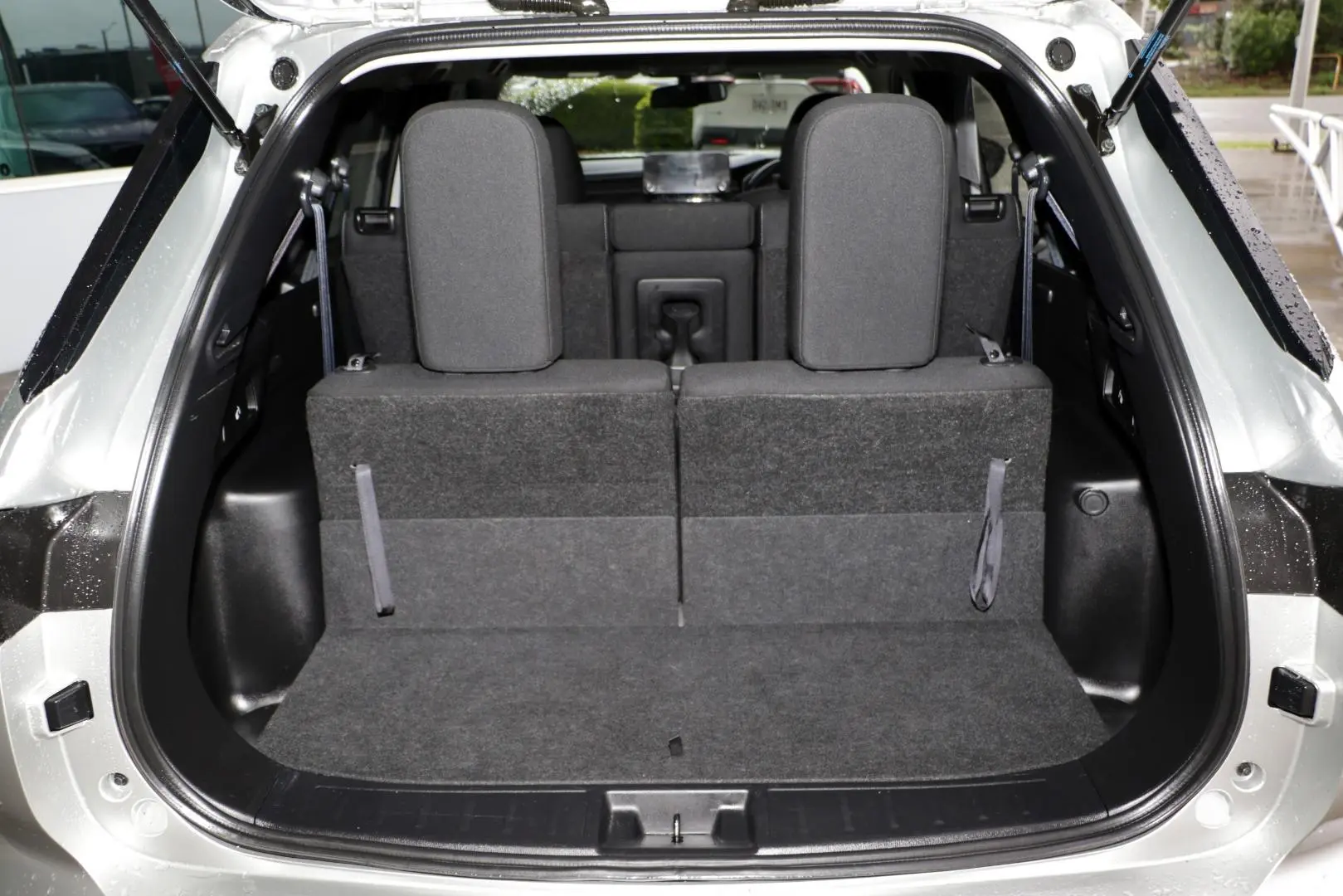 2024 Mitsubishi Outlander Gallery Image 21