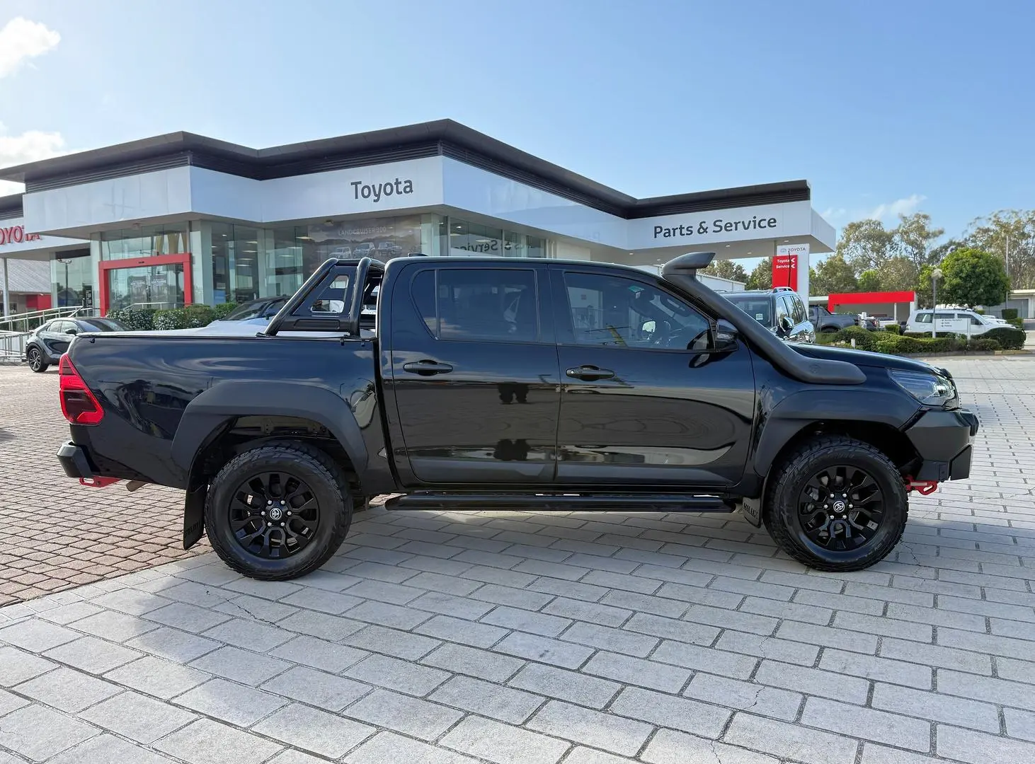2022 Toyota Hilux Gallery Image 10