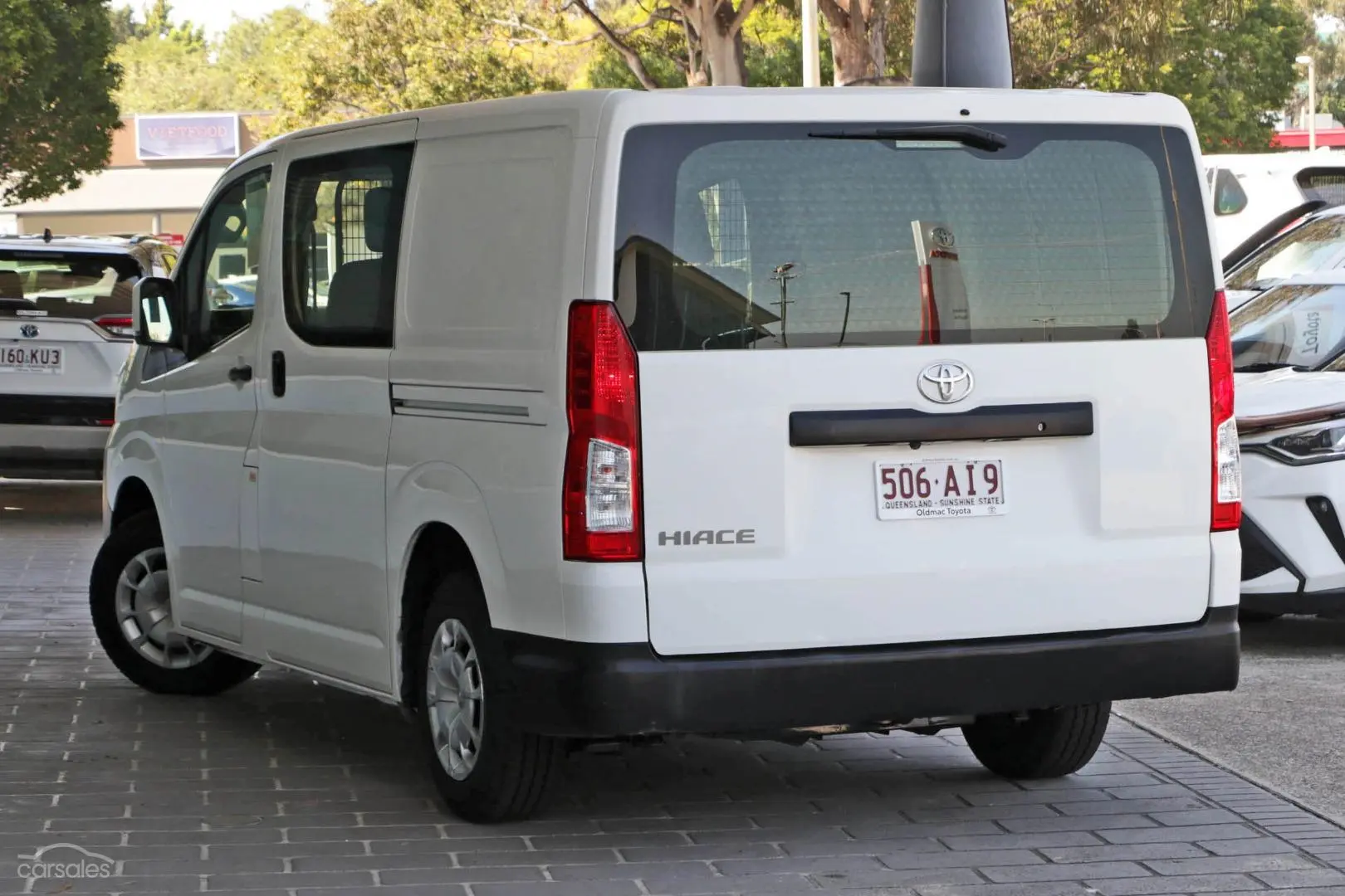 2020 Toyota Hiace Image 4