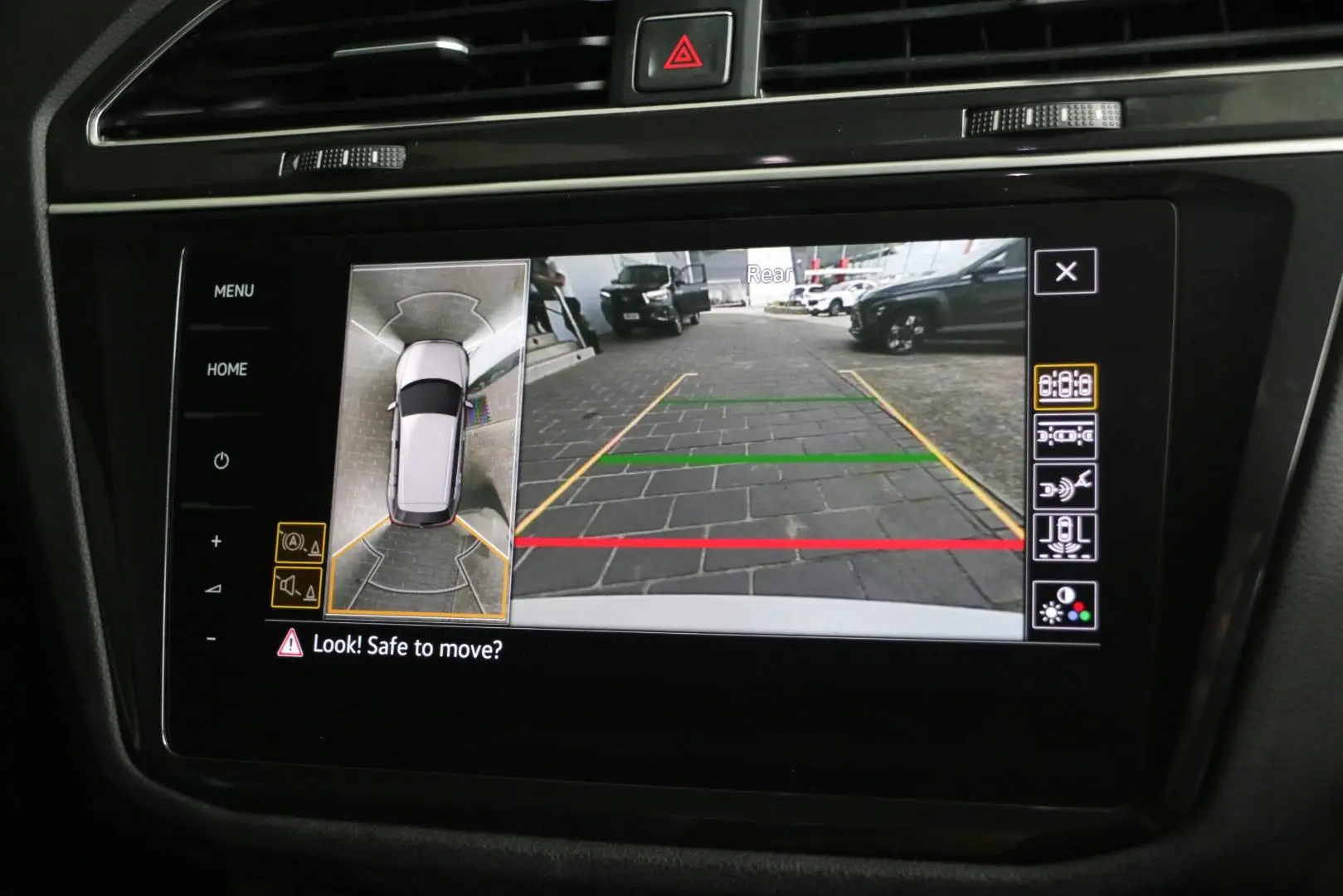 2018 Volkswagen Tiguan Gallery Image 12