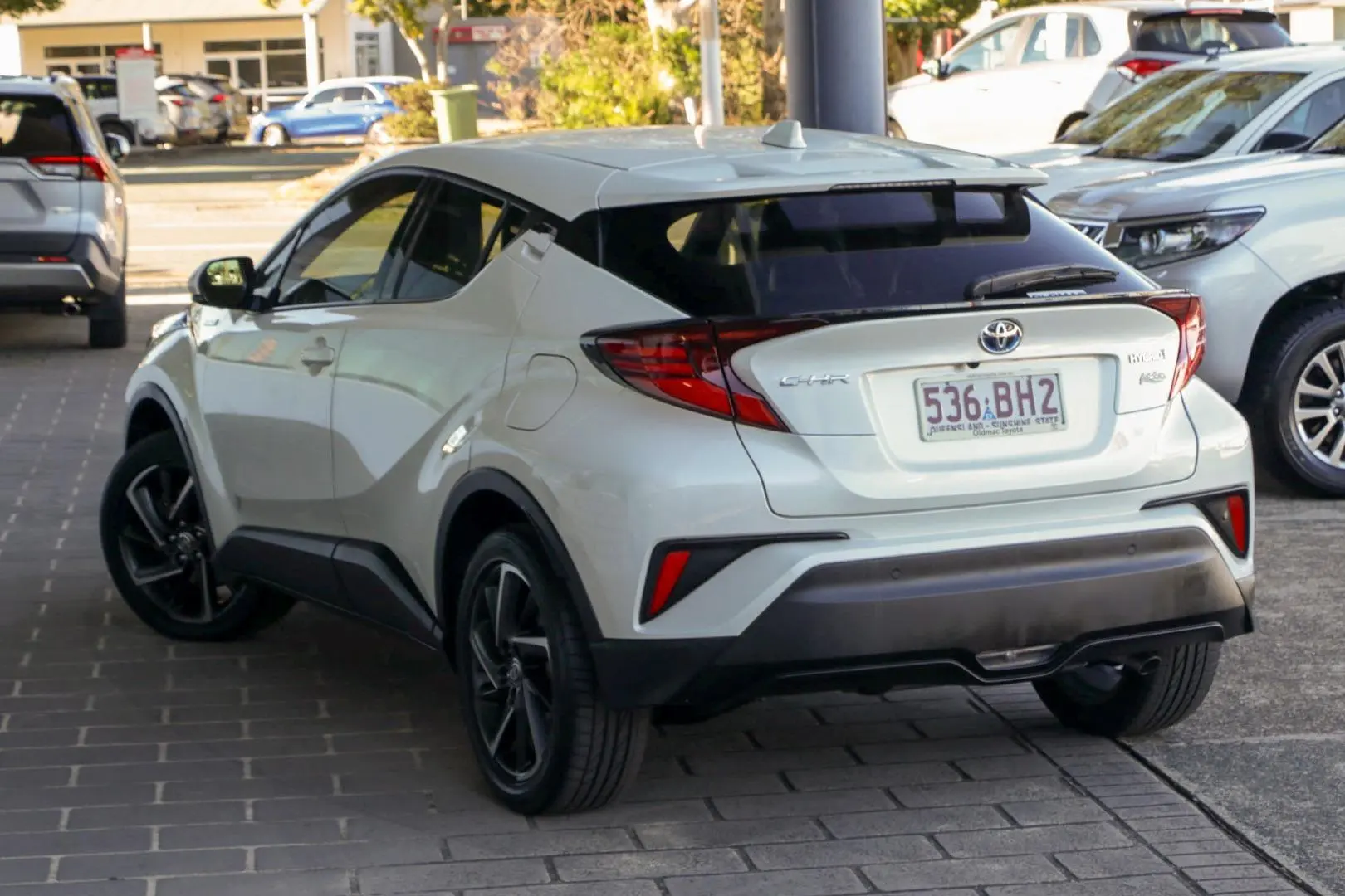 2021 Toyota C-HR Gallery Image 2