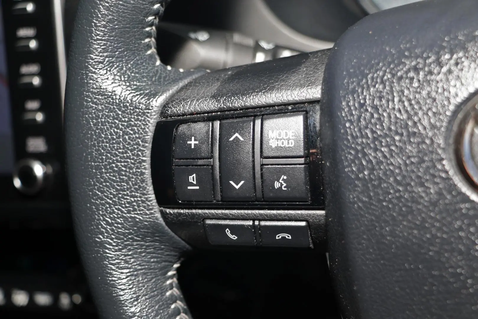 2021 Toyota Hilux Gallery Image 17