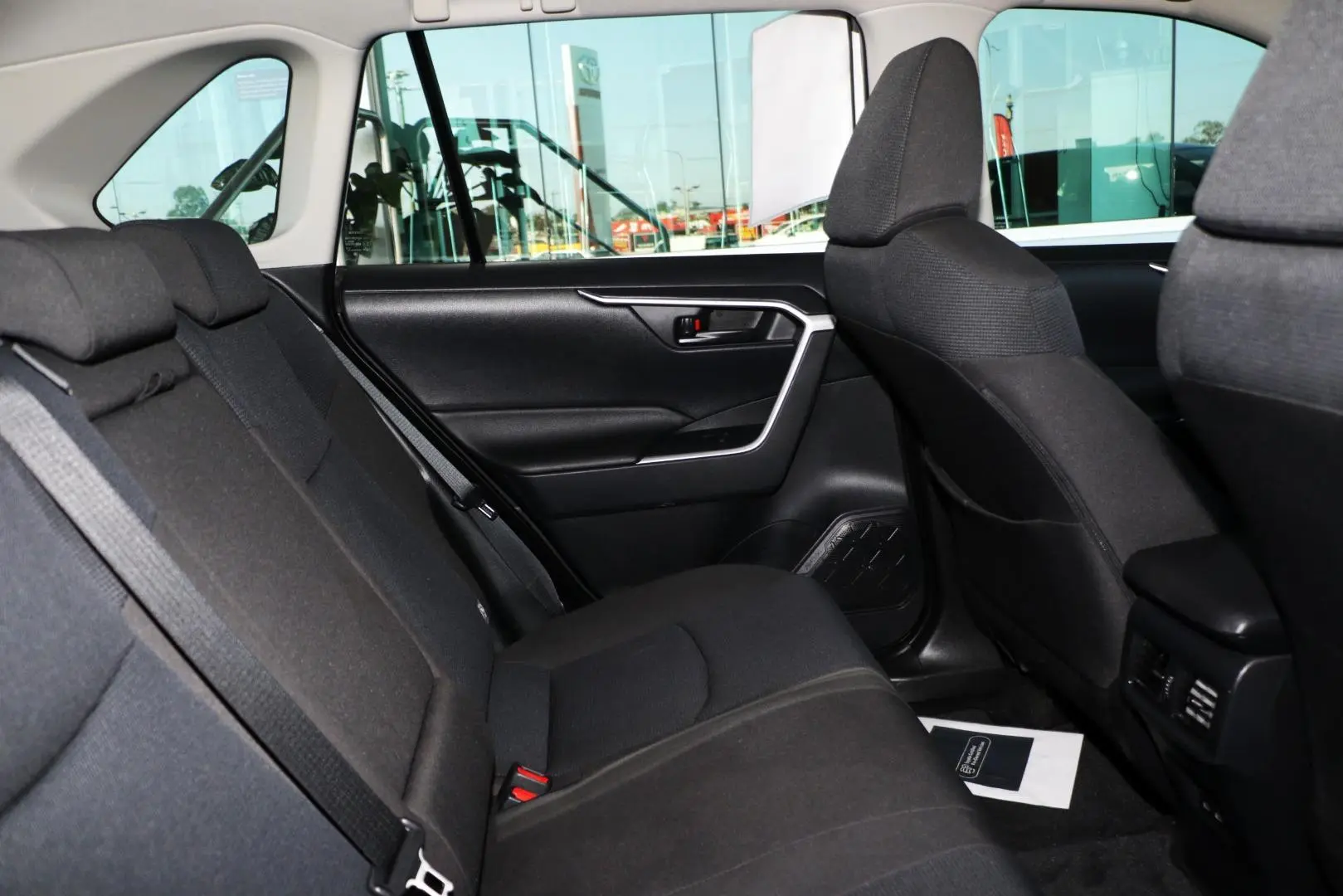 2025 Toyota RAV4 Gallery Image 10