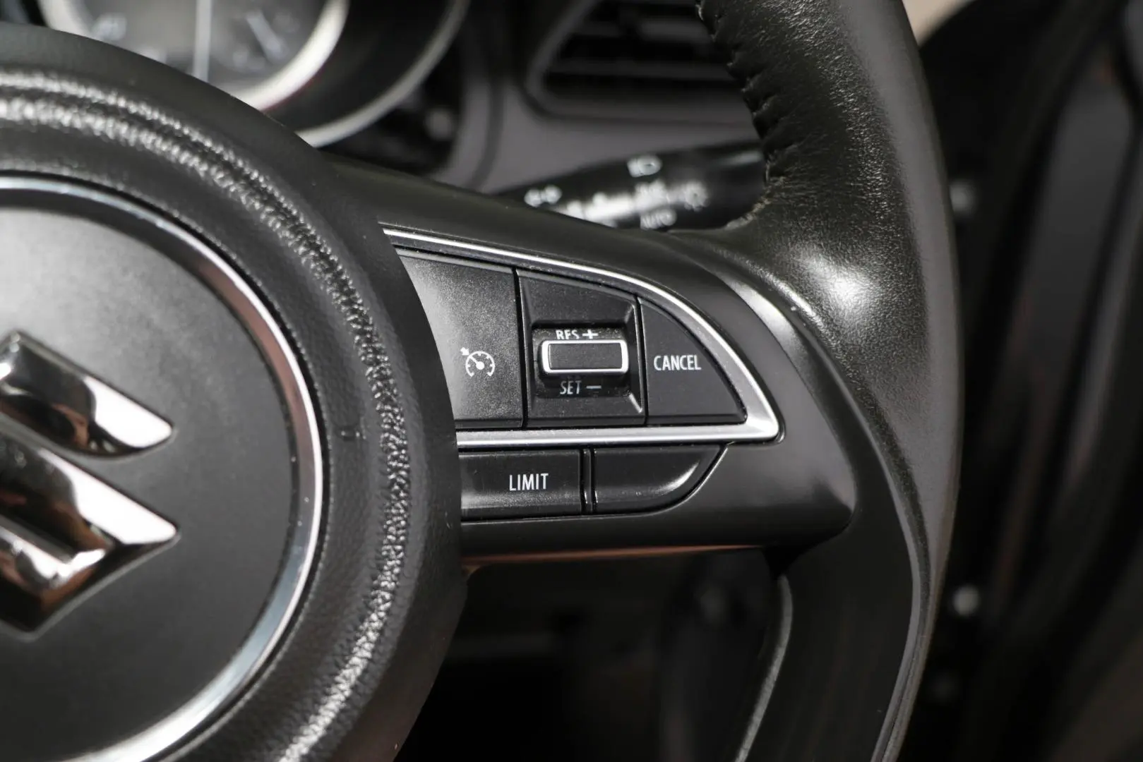 2022 Suzuki Swift Gallery Image 13