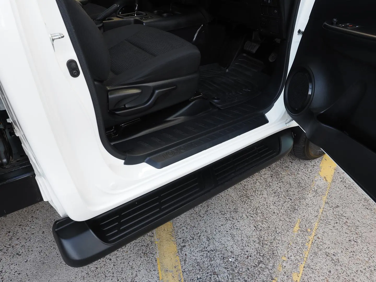 2023 Toyota Hilux Gallery Image 28