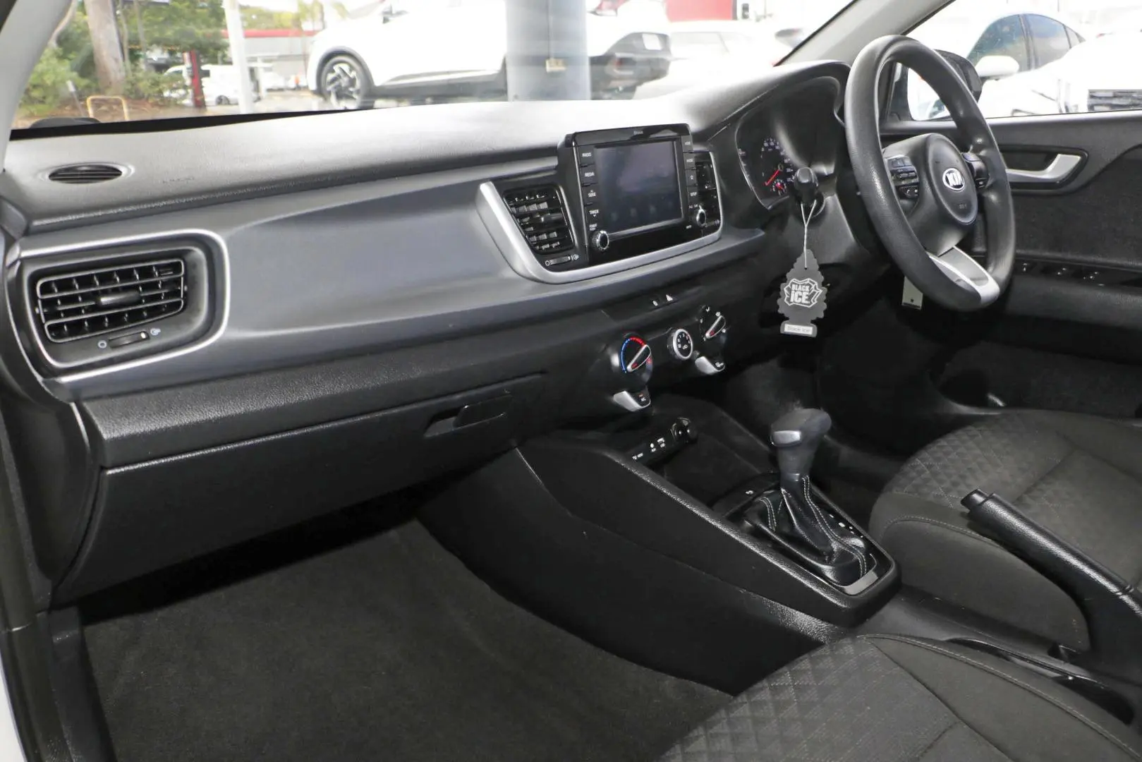 2019 Kia Rio Gallery Image 7