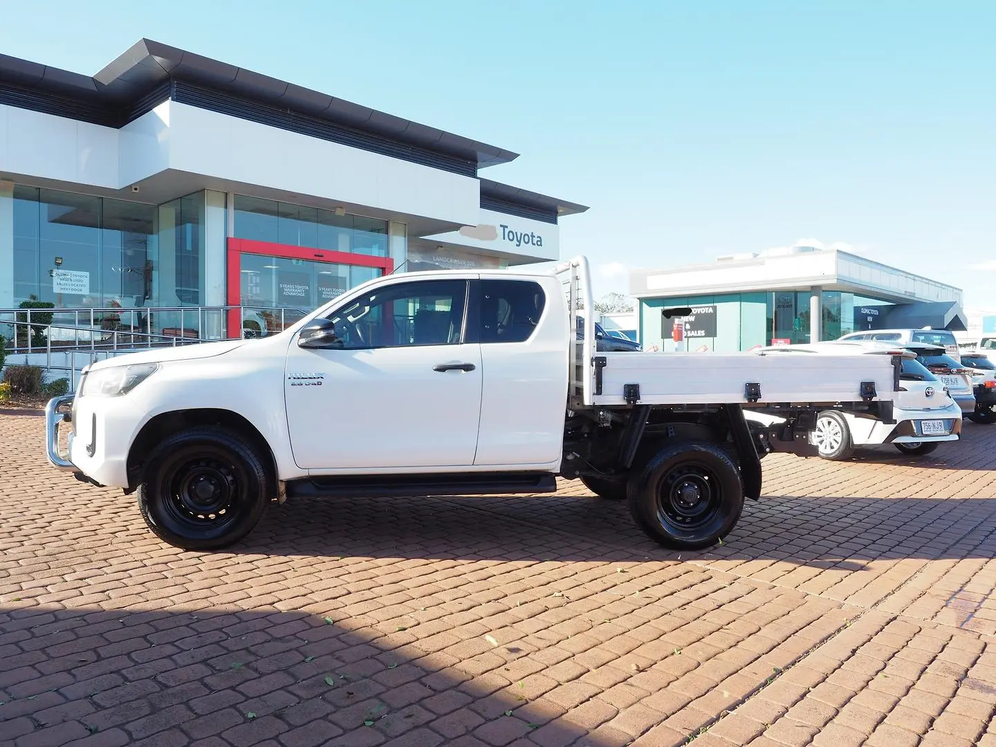2020 Toyota Hilux Gallery Image 9